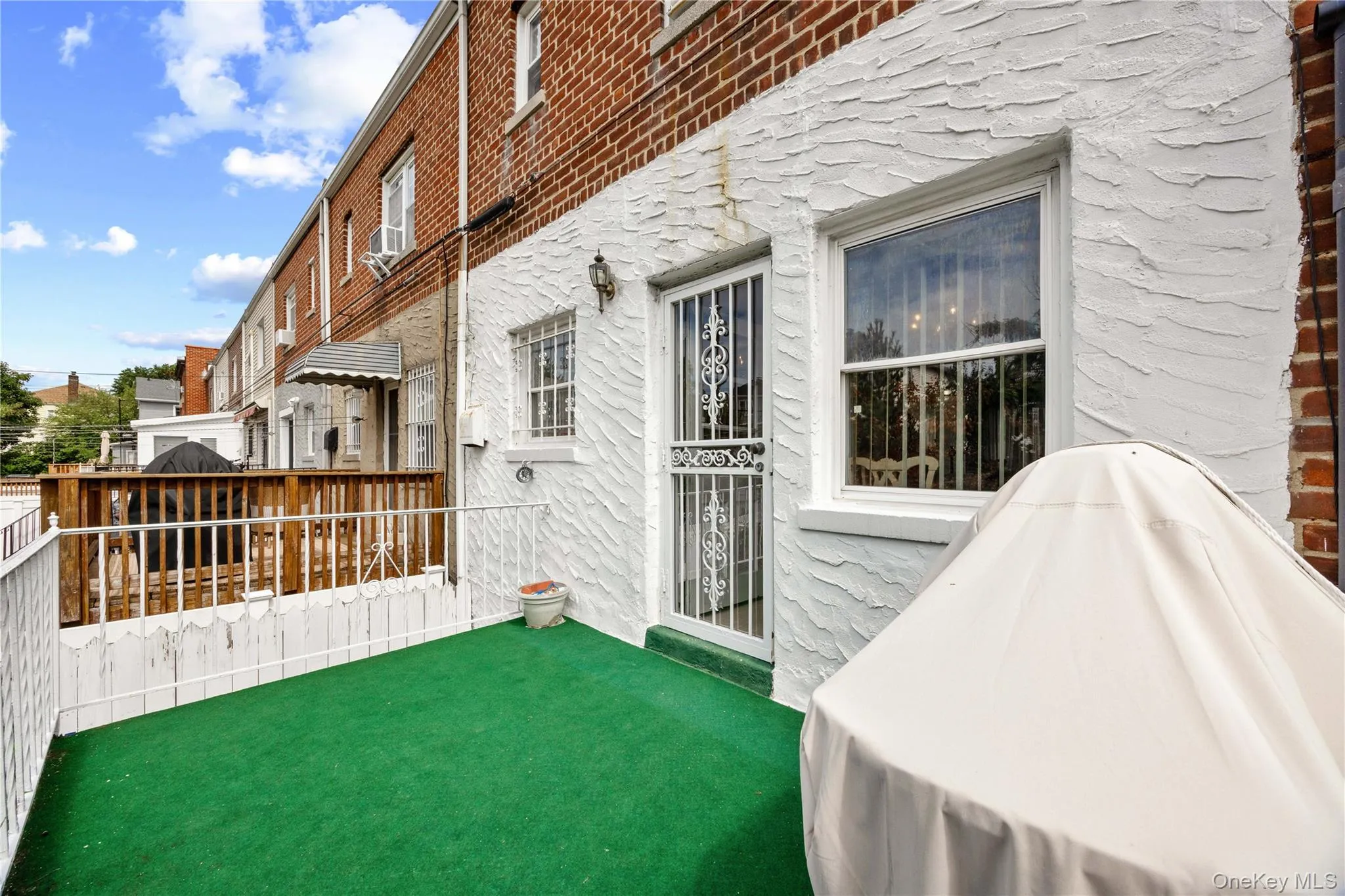 727 Hollywood Avenue, New York, NY, 3 Bedrooms Bedrooms, 5 Rooms Rooms,1 BathroomBathrooms,Residential,For Rent,Hollywood,0,1045765 727 Hollywood Avenue, New York, NY, 3 Bedrooms Bedrooms, 5 Rooms Rooms,1 BathroomBathrooms,Residential,For Rent,Hollywood,0,1045765