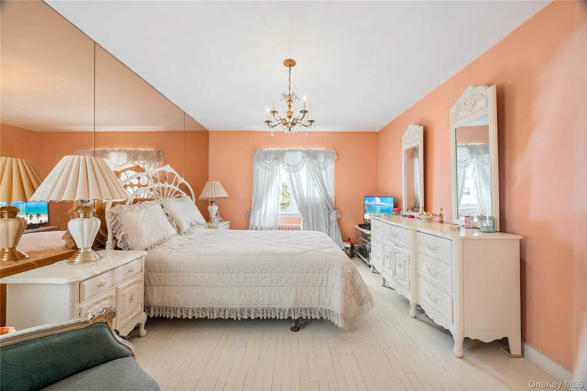 727 Hollywood Avenue, New York, NY, 3 Bedrooms Bedrooms, 5 Rooms Rooms,1 BathroomBathrooms,Residential,For Rent,Hollywood,0,1045765 727 Hollywood Avenue, New York, NY, 3 Bedrooms Bedrooms, 5 Rooms Rooms,1 BathroomBathrooms,Residential,For Rent,Hollywood,0,1045765