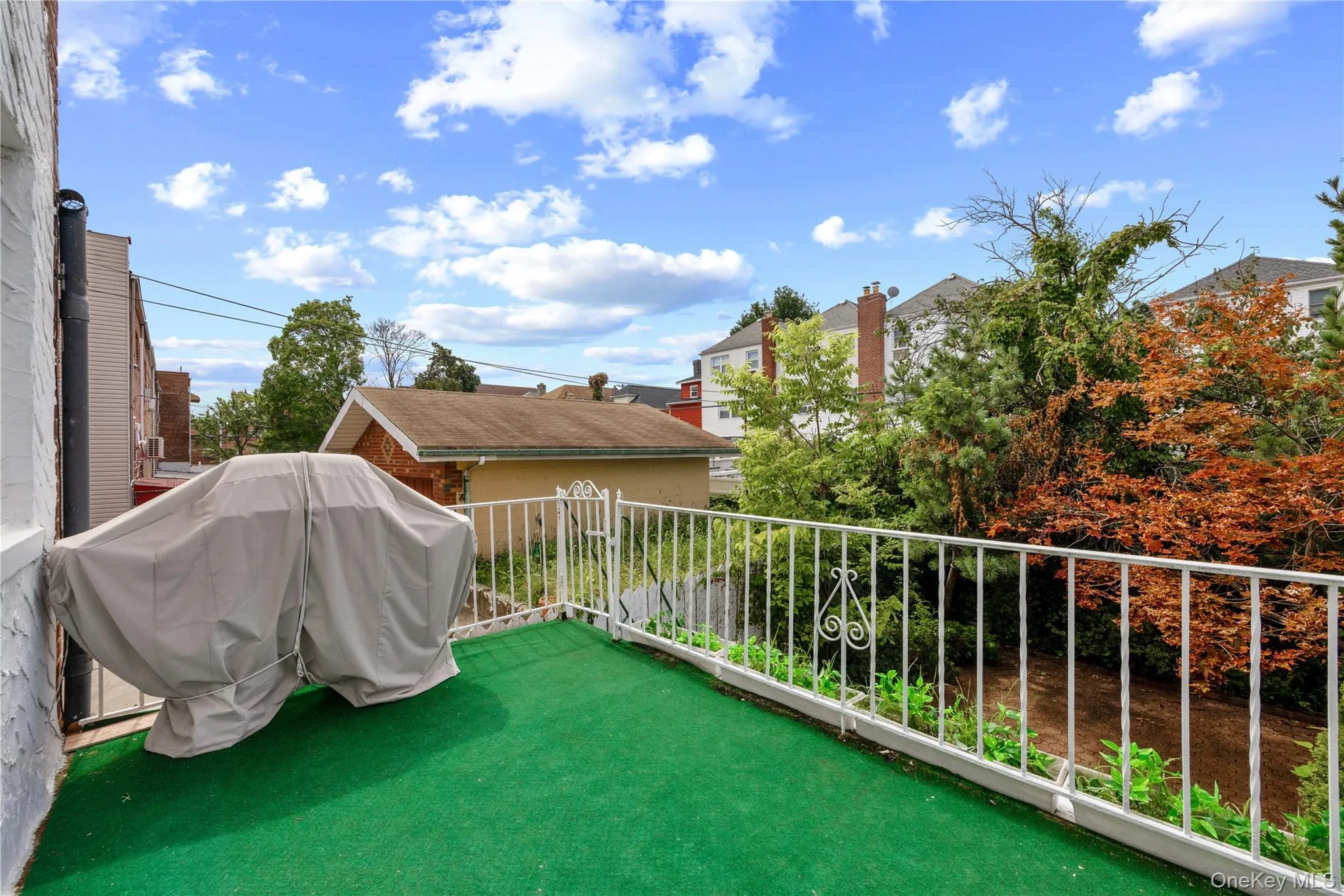 727 Hollywood Avenue, New York, NY, 3 Bedrooms Bedrooms, 5 Rooms Rooms,1 BathroomBathrooms,Residential,For Rent,Hollywood,0,1045765 727 Hollywood Avenue, New York, NY, 3 Bedrooms Bedrooms, 5 Rooms Rooms,1 BathroomBathrooms,Residential,For Rent,Hollywood,0,1045765