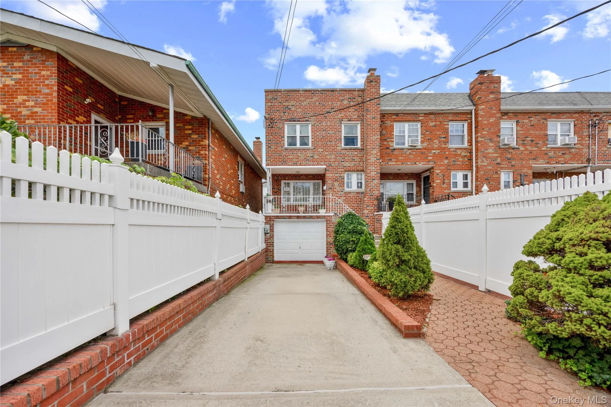 727 Hollywood Avenue, New York, NY, 3 Bedrooms Bedrooms, 5 Rooms Rooms,1 BathroomBathrooms,Residential,For Rent,Hollywood,0,1045765 727 Hollywood Avenue, New York, NY, 3 Bedrooms Bedrooms, 5 Rooms Rooms,1 BathroomBathrooms,Residential,For Rent,Hollywood,0,1045765