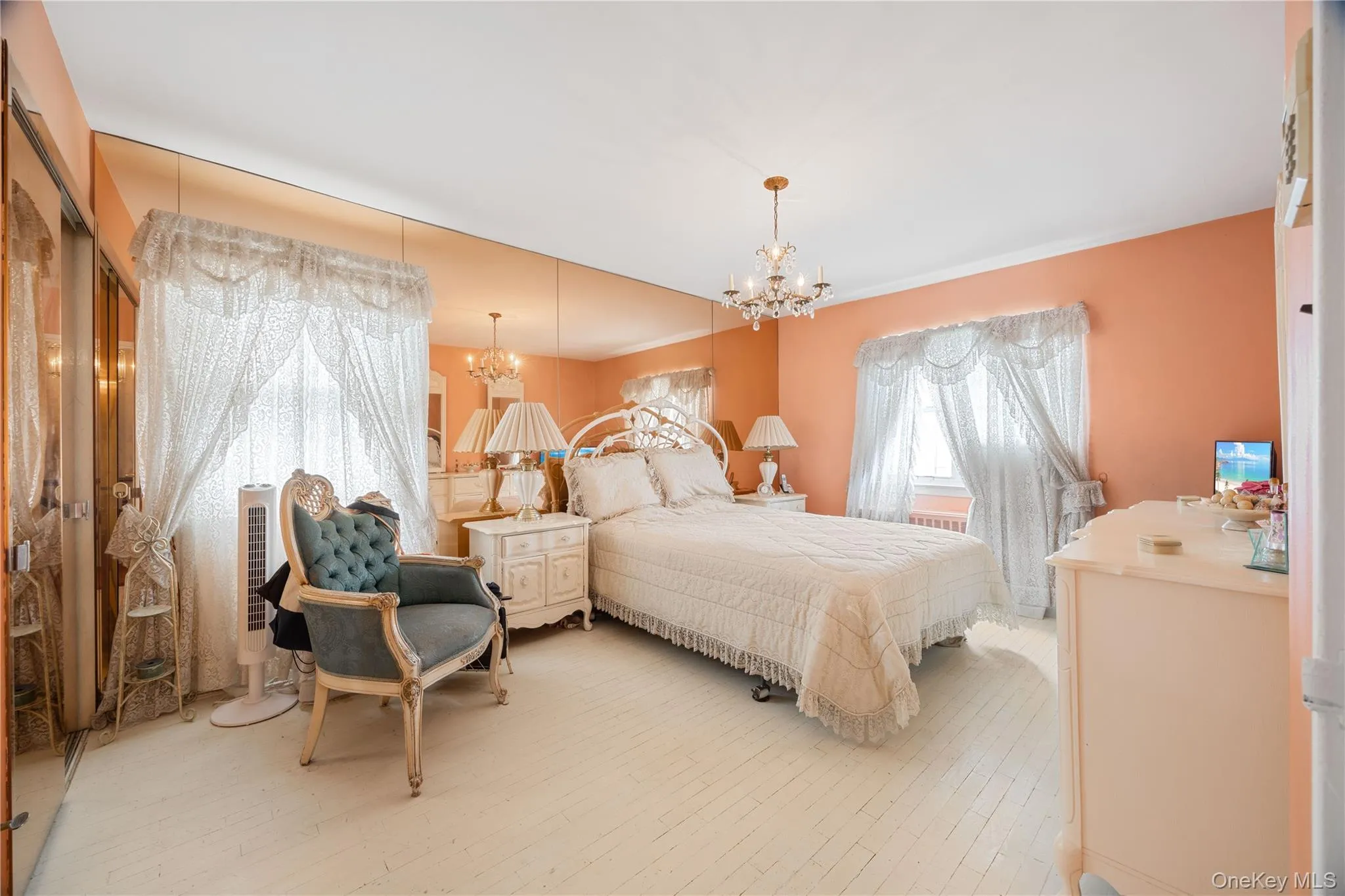 727 Hollywood Avenue, New York, NY, 3 Bedrooms Bedrooms, 5 Rooms Rooms,1 BathroomBathrooms,Residential,For Rent,Hollywood,0,1045765 727 Hollywood Avenue, New York, NY, 3 Bedrooms Bedrooms, 5 Rooms Rooms,1 BathroomBathrooms,Residential,For Rent,Hollywood,0,1045765