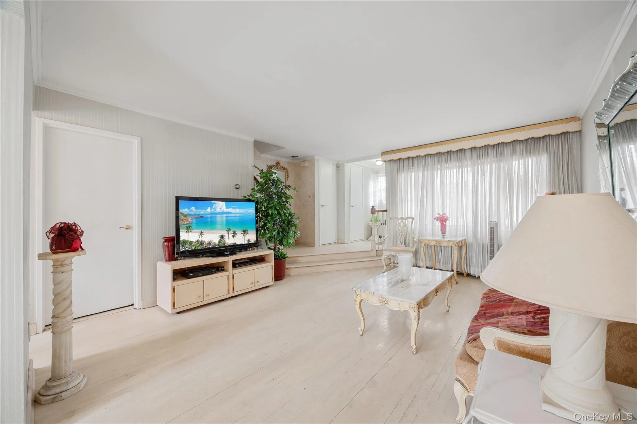 727 Hollywood Avenue, New York, NY, 3 Bedrooms Bedrooms, 5 Rooms Rooms,1 BathroomBathrooms,Residential,For Rent,Hollywood,0,1045765 727 Hollywood Avenue, New York, NY, 3 Bedrooms Bedrooms, 5 Rooms Rooms,1 BathroomBathrooms,Residential,For Rent,Hollywood,0,1045765