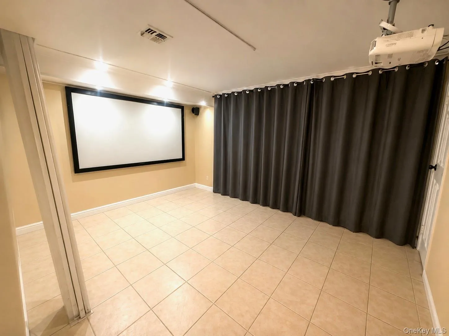 263 3rd Avenue, Islip, NY, 2 Bedrooms Bedrooms, 4 Rooms Rooms,1 BathroomBathrooms,Residential,For Rent,3rd,0,1045766 263 3rd Avenue, Islip, NY, 2 Bedrooms Bedrooms, 4 Rooms Rooms,1 BathroomBathrooms,Residential,For Rent,3rd,0,1045766