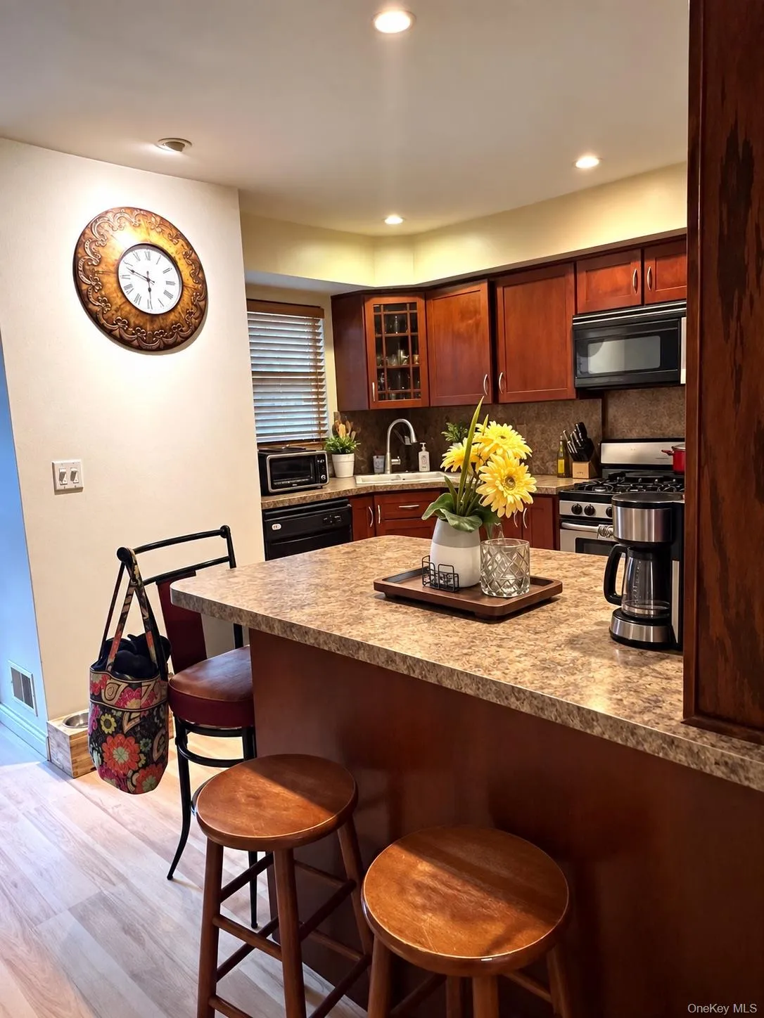 263 3rd Avenue, Islip, NY, 2 Bedrooms Bedrooms, 4 Rooms Rooms,1 BathroomBathrooms,Residential,For Rent,3rd,0,1045766 263 3rd Avenue, Islip, NY, 2 Bedrooms Bedrooms, 4 Rooms Rooms,1 BathroomBathrooms,Residential,For Rent,3rd,0,1045766