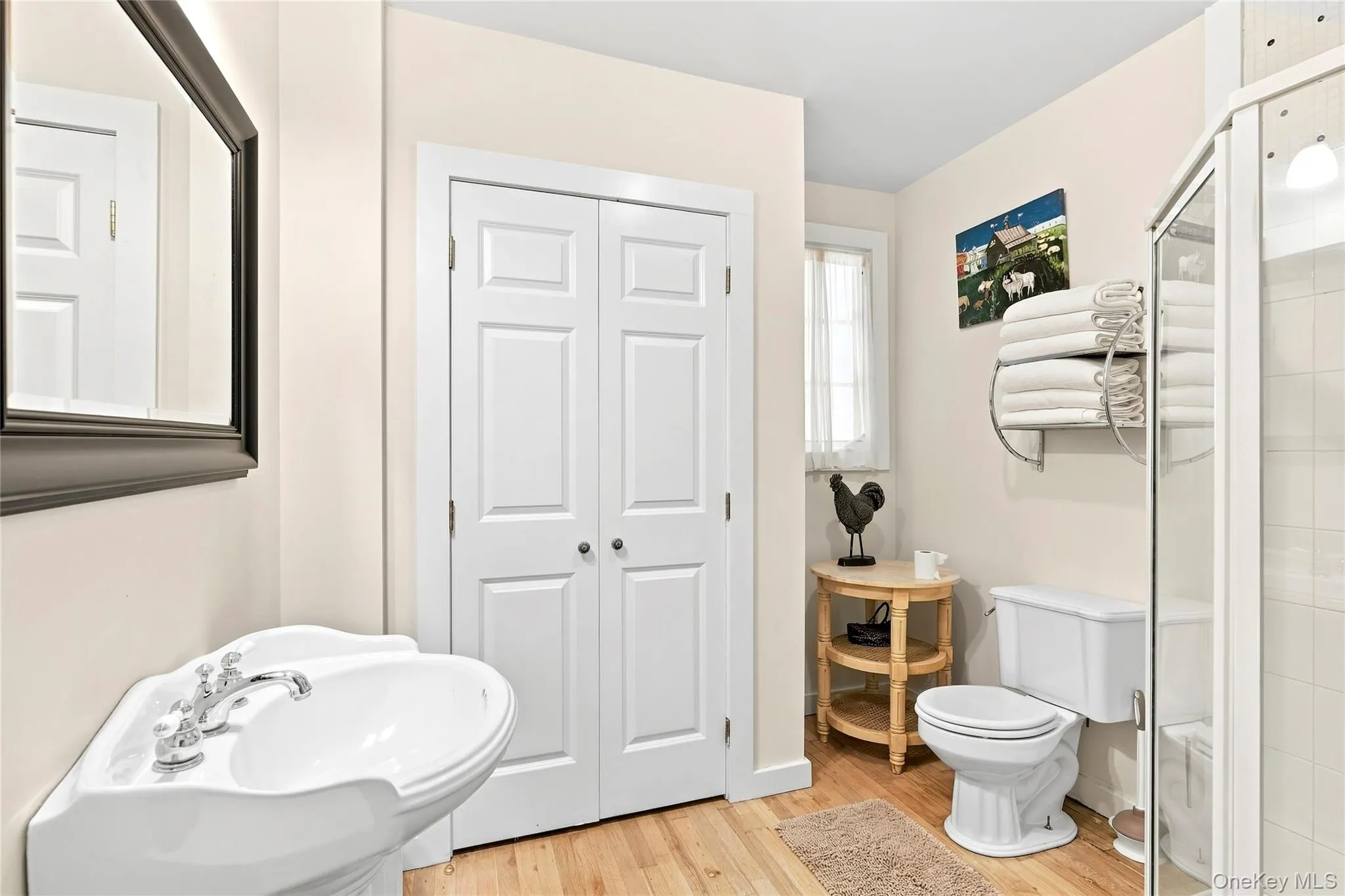 Spacious full bathroom with shower Spacious full bathroom with shower