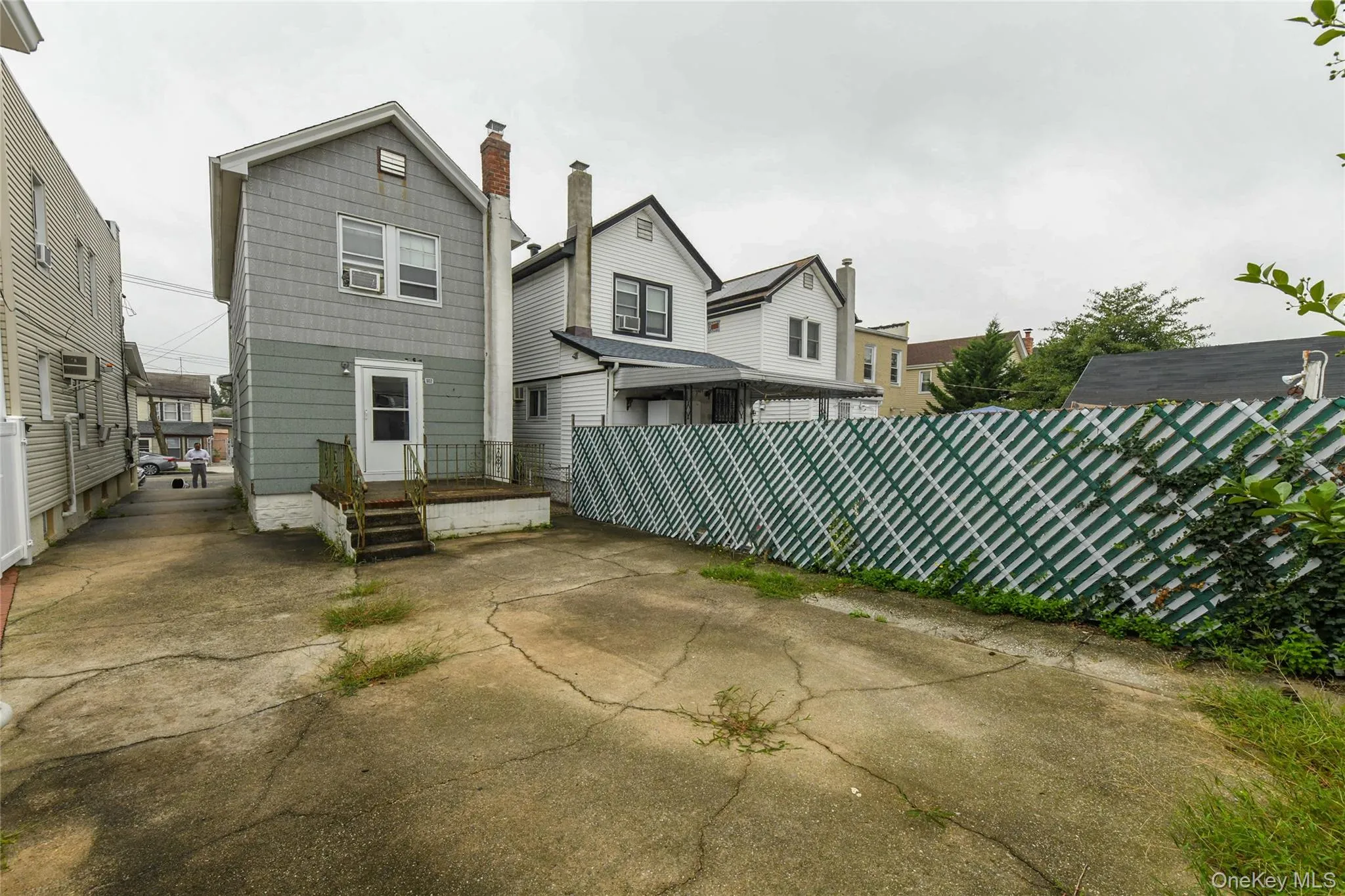 85-11 Sutter Avenue, New York, NY, 3 Bedrooms Bedrooms, 8 Rooms Rooms,1 BathroomBathrooms,Residential,For Rent,Sutter,0,1045784 85-11 Sutter Avenue, New York, NY, 3 Bedrooms Bedrooms, 8 Rooms Rooms,1 BathroomBathrooms,Residential,For Rent,Sutter,0,1045784