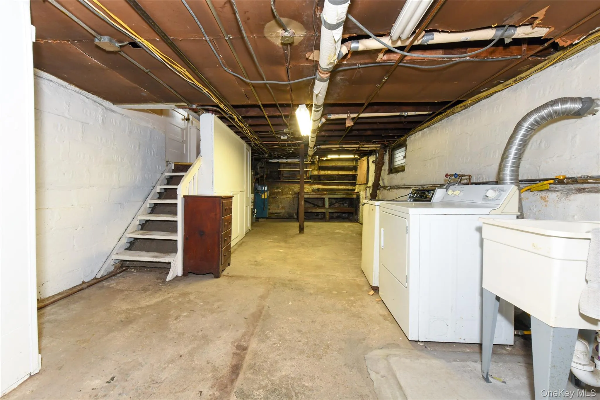 85-11 Sutter Avenue, New York, NY, 3 Bedrooms Bedrooms, 8 Rooms Rooms,1 BathroomBathrooms,Residential,For Rent,Sutter,0,1045784 85-11 Sutter Avenue, New York, NY, 3 Bedrooms Bedrooms, 8 Rooms Rooms,1 BathroomBathrooms,Residential,For Rent,Sutter,0,1045784
