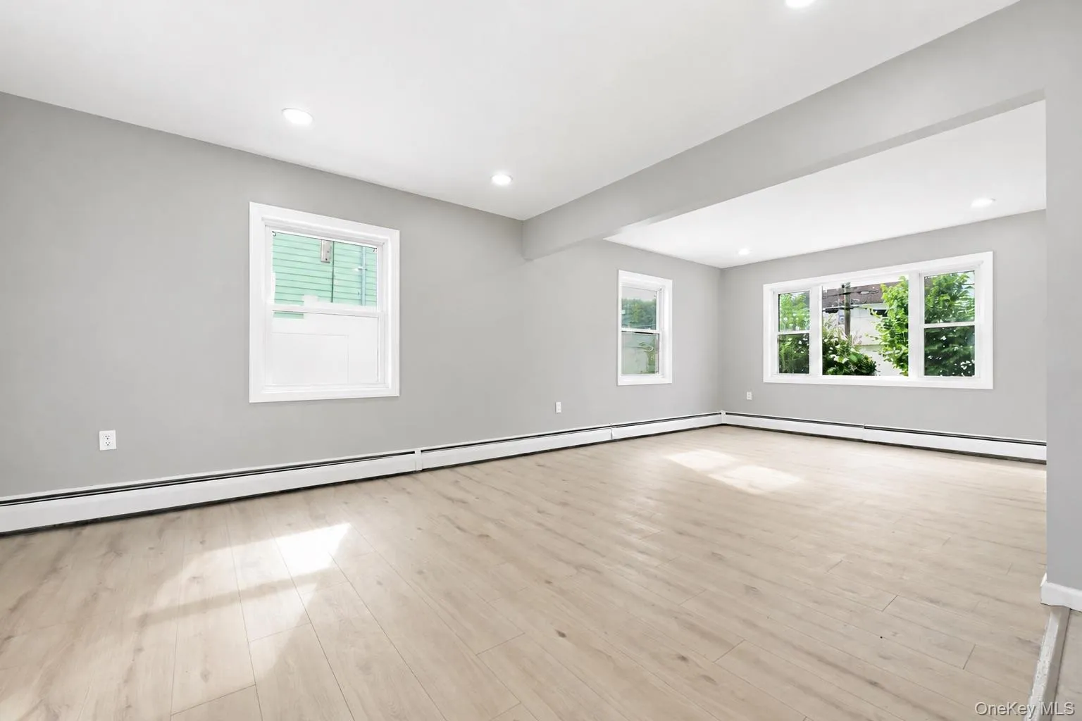 24 Crag Lane, Hempstead, NY, 5 Bedrooms Bedrooms, 8 Rooms Rooms,2 BathroomsBathrooms,Residential,For Rent,Crag,0,1045795 24 Crag Lane, Hempstead, NY, 5 Bedrooms Bedrooms, 8 Rooms Rooms,2 BathroomsBathrooms,Residential,For Rent,Crag,0,1045795