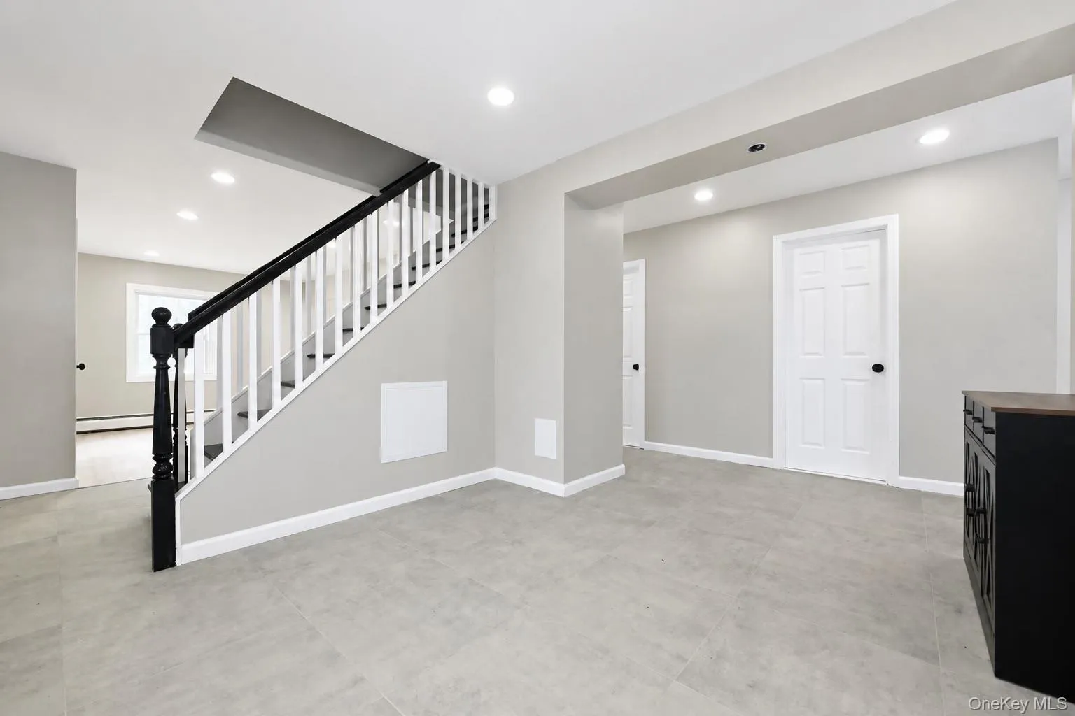 24 Crag Lane, Hempstead, NY, 5 Bedrooms Bedrooms, 8 Rooms Rooms,2 BathroomsBathrooms,Residential,For Rent,Crag,0,1045795 24 Crag Lane, Hempstead, NY, 5 Bedrooms Bedrooms, 8 Rooms Rooms,2 BathroomsBathrooms,Residential,For Rent,Crag,0,1045795
