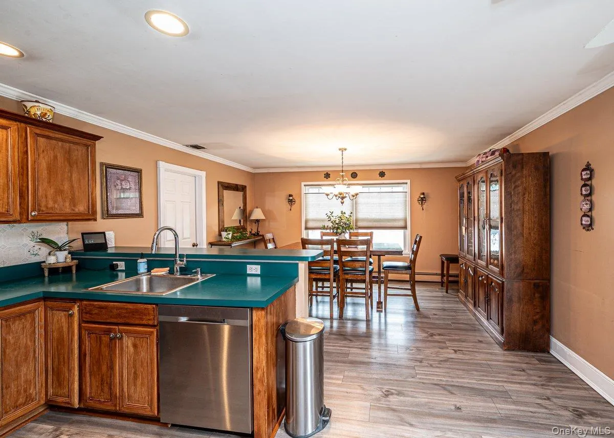 39 Creekside Drive, Brookhaven, NY, 3 Bedrooms Bedrooms, 7 Rooms Rooms,2 BathroomsBathrooms,Residential,For Rent,Creekside,0,1045796 39 Creekside Drive, Brookhaven, NY, 3 Bedrooms Bedrooms, 7 Rooms Rooms,2 BathroomsBathrooms,Residential,For Rent,Creekside,0,1045796