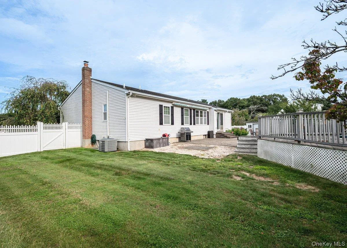39 Creekside Drive, Brookhaven, NY, 3 Bedrooms Bedrooms, 7 Rooms Rooms,2 BathroomsBathrooms,Residential,For Rent,Creekside,0,1045796 39 Creekside Drive, Brookhaven, NY, 3 Bedrooms Bedrooms, 7 Rooms Rooms,2 BathroomsBathrooms,Residential,For Rent,Creekside,0,1045796