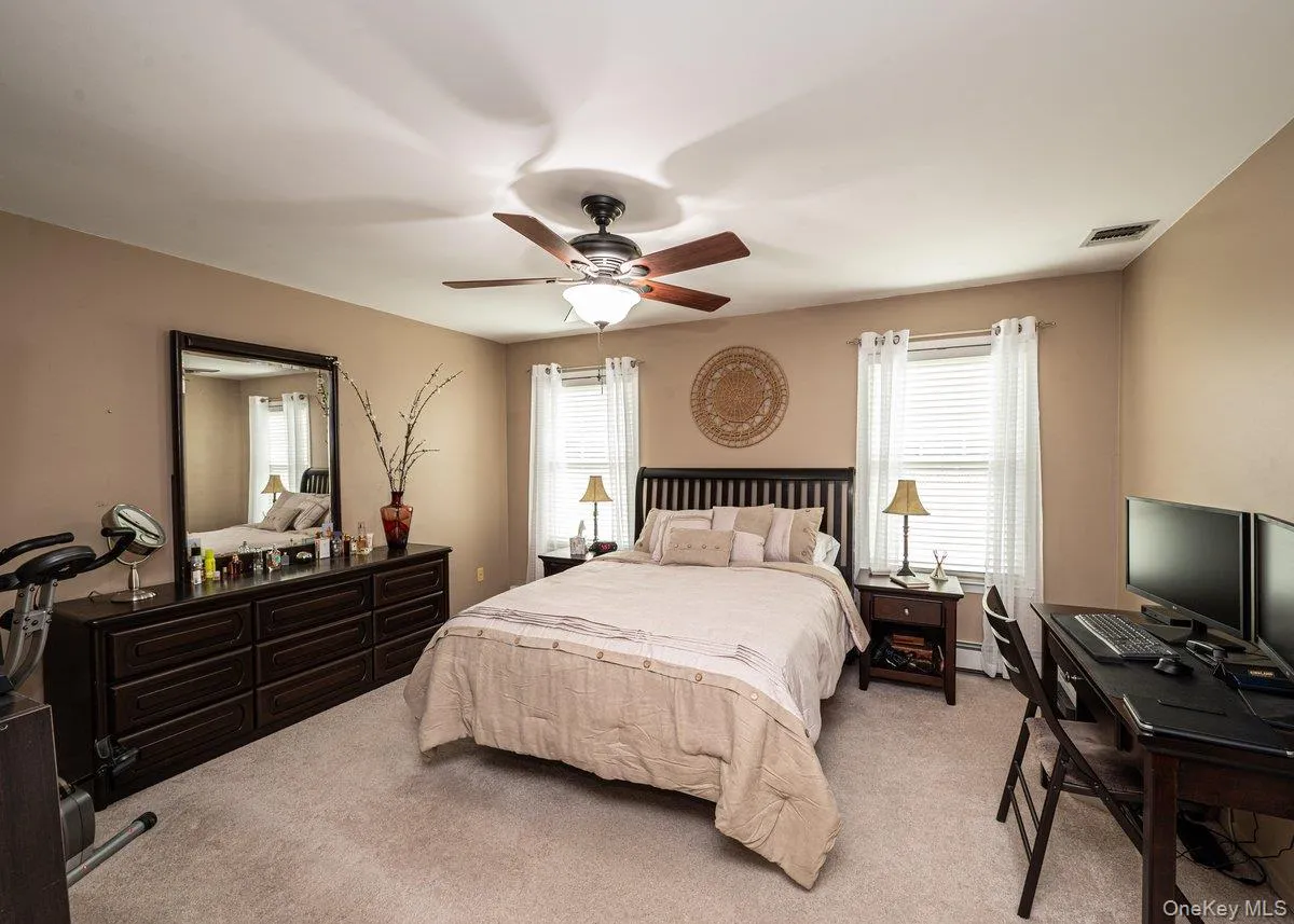 39 Creekside Drive, Brookhaven, NY, 3 Bedrooms Bedrooms, 7 Rooms Rooms,2 BathroomsBathrooms,Residential,For Rent,Creekside,0,1045796 39 Creekside Drive, Brookhaven, NY, 3 Bedrooms Bedrooms, 7 Rooms Rooms,2 BathroomsBathrooms,Residential,For Rent,Creekside,0,1045796