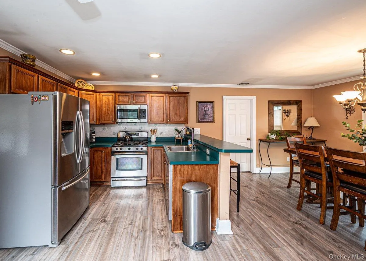39 Creekside Drive, Brookhaven, NY, 3 Bedrooms Bedrooms, 7 Rooms Rooms,2 BathroomsBathrooms,Residential,For Rent,Creekside,0,1045796 39 Creekside Drive, Brookhaven, NY, 3 Bedrooms Bedrooms, 7 Rooms Rooms,2 BathroomsBathrooms,Residential,For Rent,Creekside,0,1045796