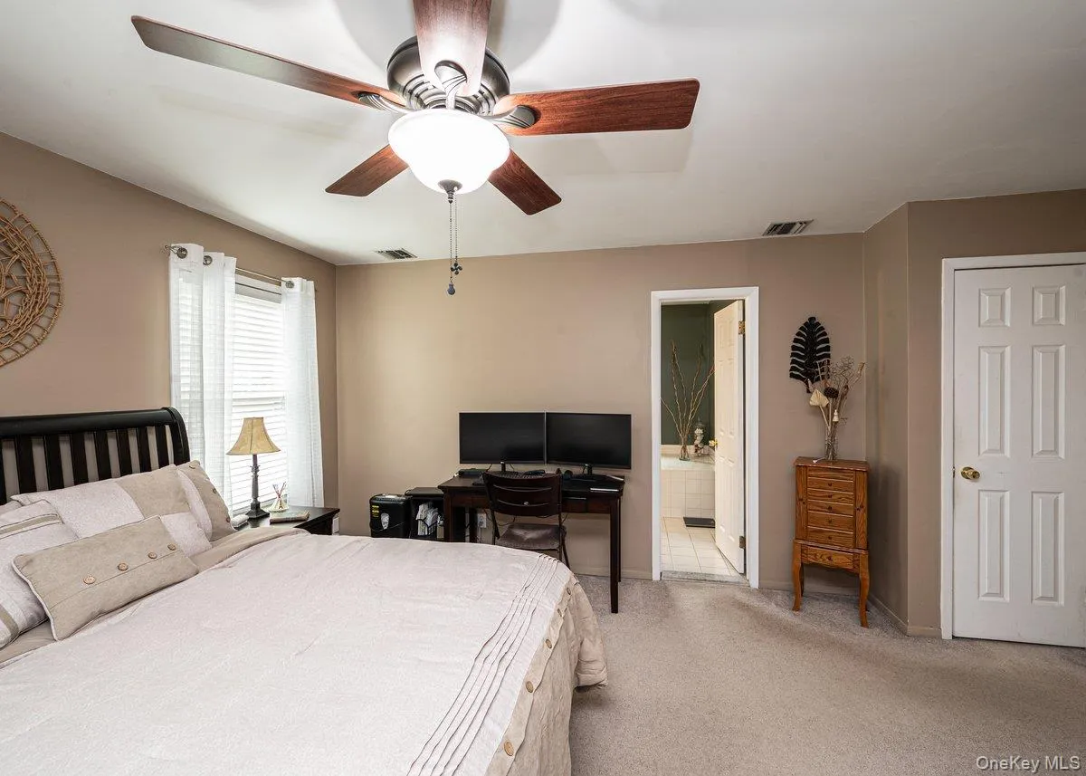 39 Creekside Drive, Brookhaven, NY, 3 Bedrooms Bedrooms, 7 Rooms Rooms,2 BathroomsBathrooms,Residential,For Rent,Creekside,0,1045796 39 Creekside Drive, Brookhaven, NY, 3 Bedrooms Bedrooms, 7 Rooms Rooms,2 BathroomsBathrooms,Residential,For Rent,Creekside,0,1045796