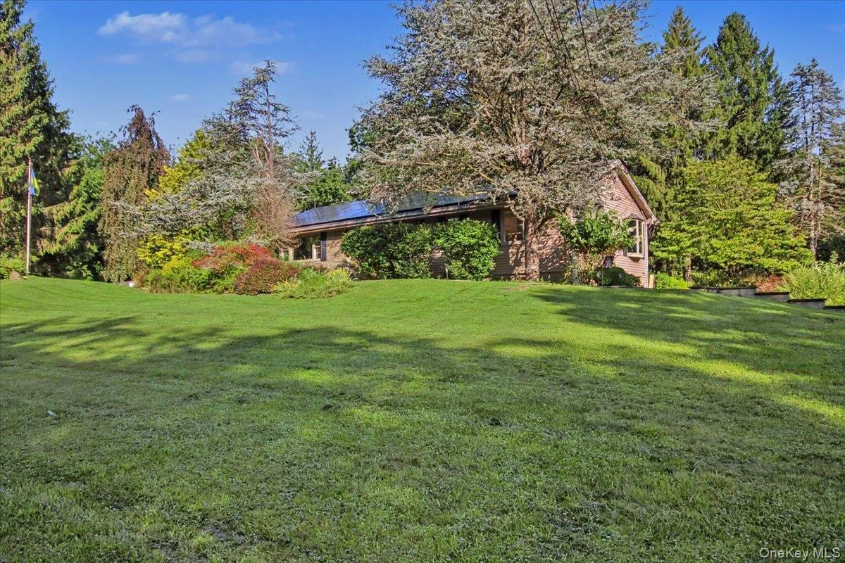27 Reed Road, Wappinger, NY, 3 Bedrooms Bedrooms, 9 Rooms Rooms,3 BathroomsBathrooms,Residential Lease,For Rent,Reed,0,1045799 27 Reed Road, Wappinger, NY, 3 Bedrooms Bedrooms, 9 Rooms Rooms,3 BathroomsBathrooms,Residential Lease,For Rent,Reed,0,1045799