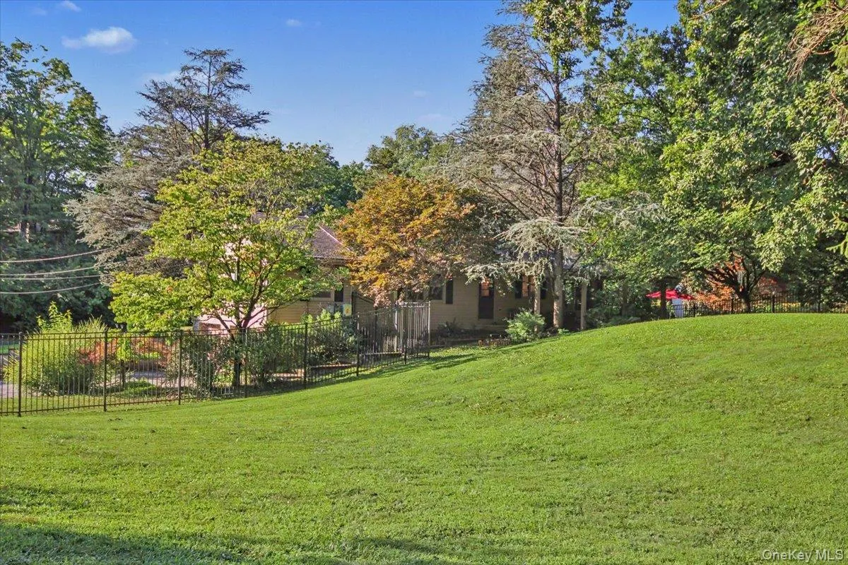 27 Reed Road, Wappinger, NY, 3 Bedrooms Bedrooms, 9 Rooms Rooms,3 BathroomsBathrooms,Residential Lease,For Rent,Reed,0,1045799 27 Reed Road, Wappinger, NY, 3 Bedrooms Bedrooms, 9 Rooms Rooms,3 BathroomsBathrooms,Residential Lease,For Rent,Reed,0,1045799