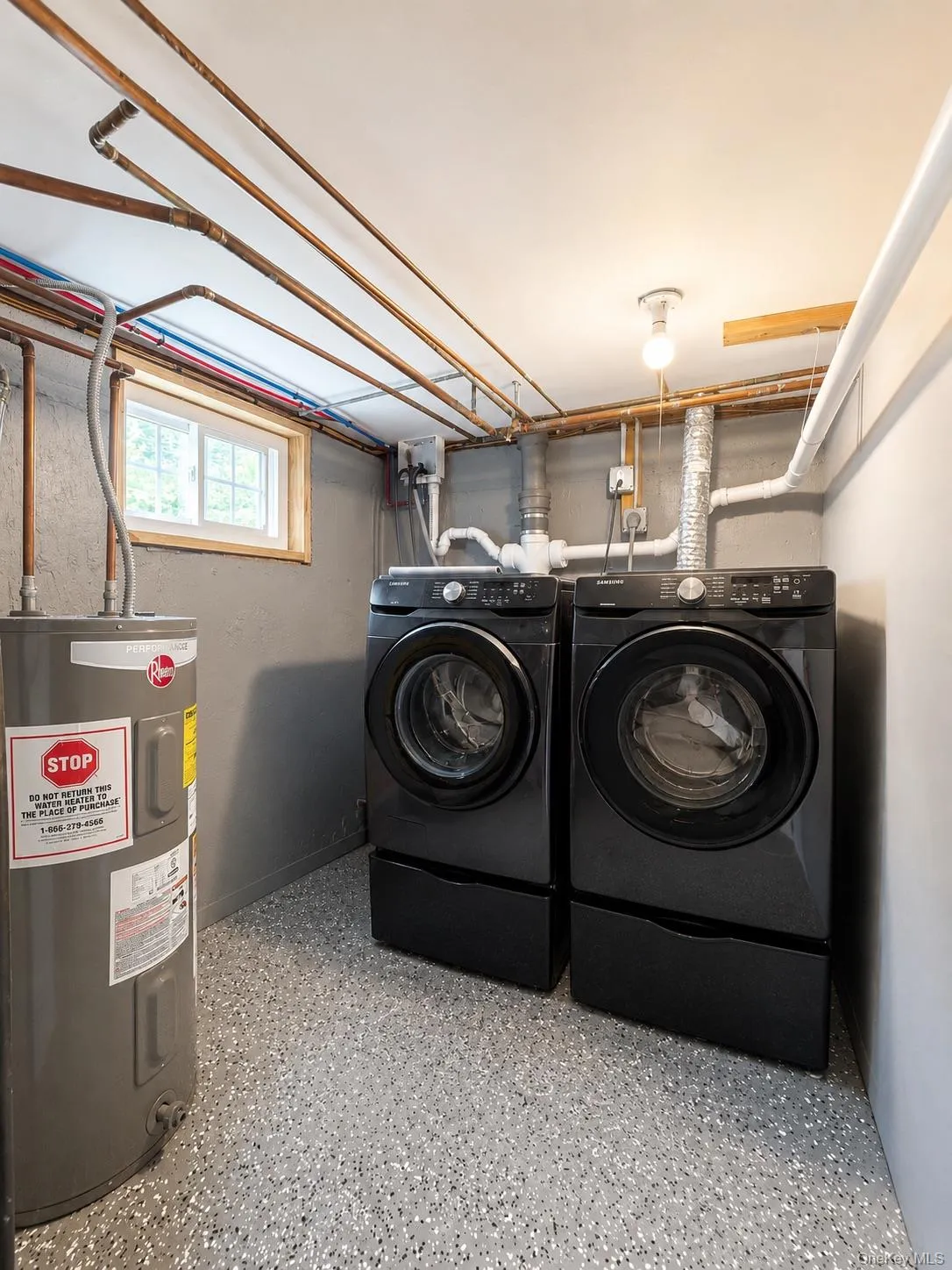 1 Iroquois Street, Oyster Bay, NY, 4 Bedrooms Bedrooms, 10 Rooms Rooms,2 BathroomsBathrooms,Residential Lease,For Rent,Iroquois,0,1045804 1 Iroquois Street, Oyster Bay, NY, 4 Bedrooms Bedrooms, 10 Rooms Rooms,2 BathroomsBathrooms,Residential Lease,For Rent,Iroquois,0,1045804