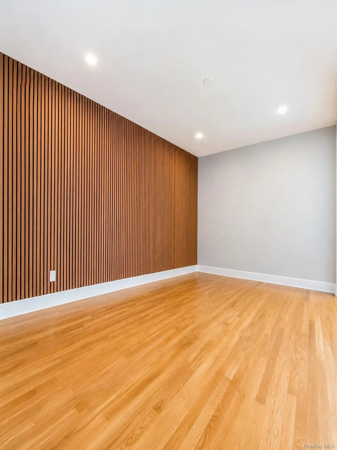 1 Iroquois Street, Oyster Bay, NY, 4 Bedrooms Bedrooms, 10 Rooms Rooms,2 BathroomsBathrooms,Residential Lease,For Rent,Iroquois,0,1045804 1 Iroquois Street, Oyster Bay, NY, 4 Bedrooms Bedrooms, 10 Rooms Rooms,2 BathroomsBathrooms,Residential Lease,For Rent,Iroquois,0,1045804