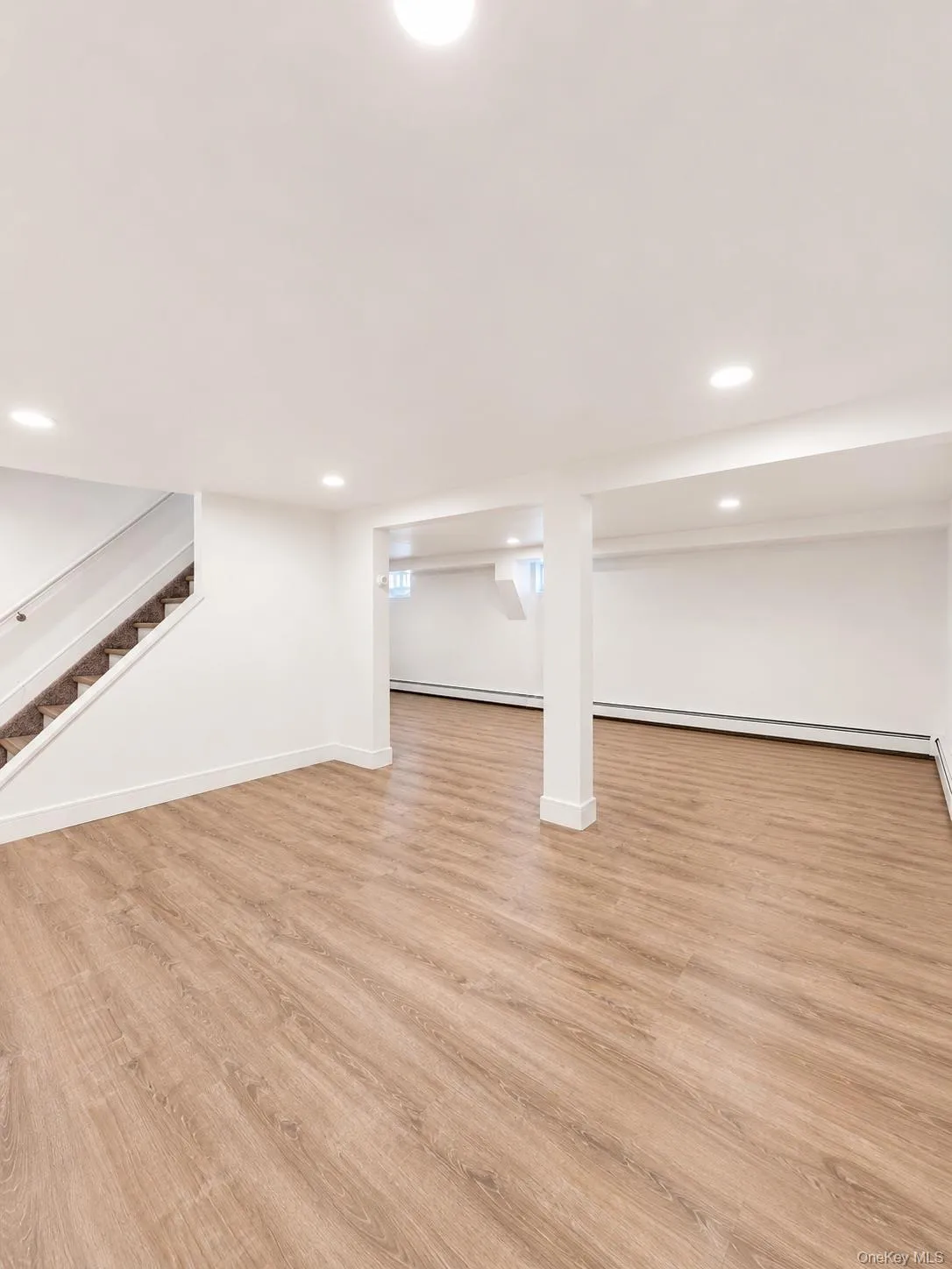 1 Iroquois Street, Oyster Bay, NY, 4 Bedrooms Bedrooms, 10 Rooms Rooms,2 BathroomsBathrooms,Residential Lease,For Rent,Iroquois,0,1045804 1 Iroquois Street, Oyster Bay, NY, 4 Bedrooms Bedrooms, 10 Rooms Rooms,2 BathroomsBathrooms,Residential Lease,For Rent,Iroquois,0,1045804