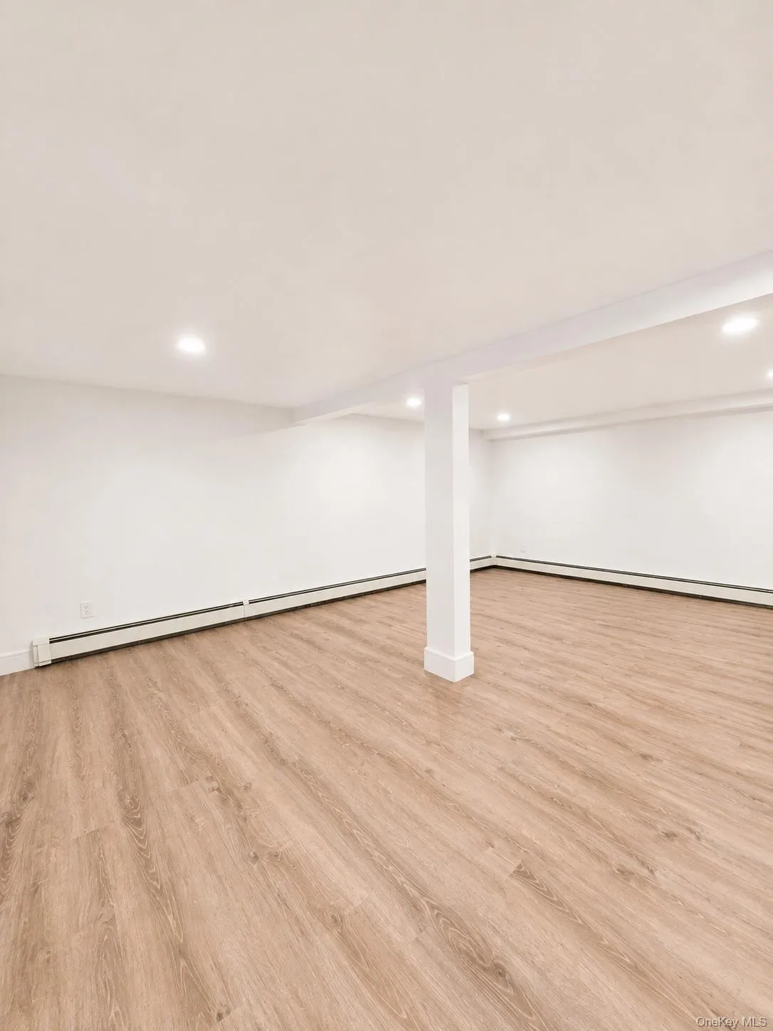 1 Iroquois Street, Oyster Bay, NY, 4 Bedrooms Bedrooms, 10 Rooms Rooms,2 BathroomsBathrooms,Residential Lease,For Rent,Iroquois,0,1045804 1 Iroquois Street, Oyster Bay, NY, 4 Bedrooms Bedrooms, 10 Rooms Rooms,2 BathroomsBathrooms,Residential Lease,For Rent,Iroquois,0,1045804