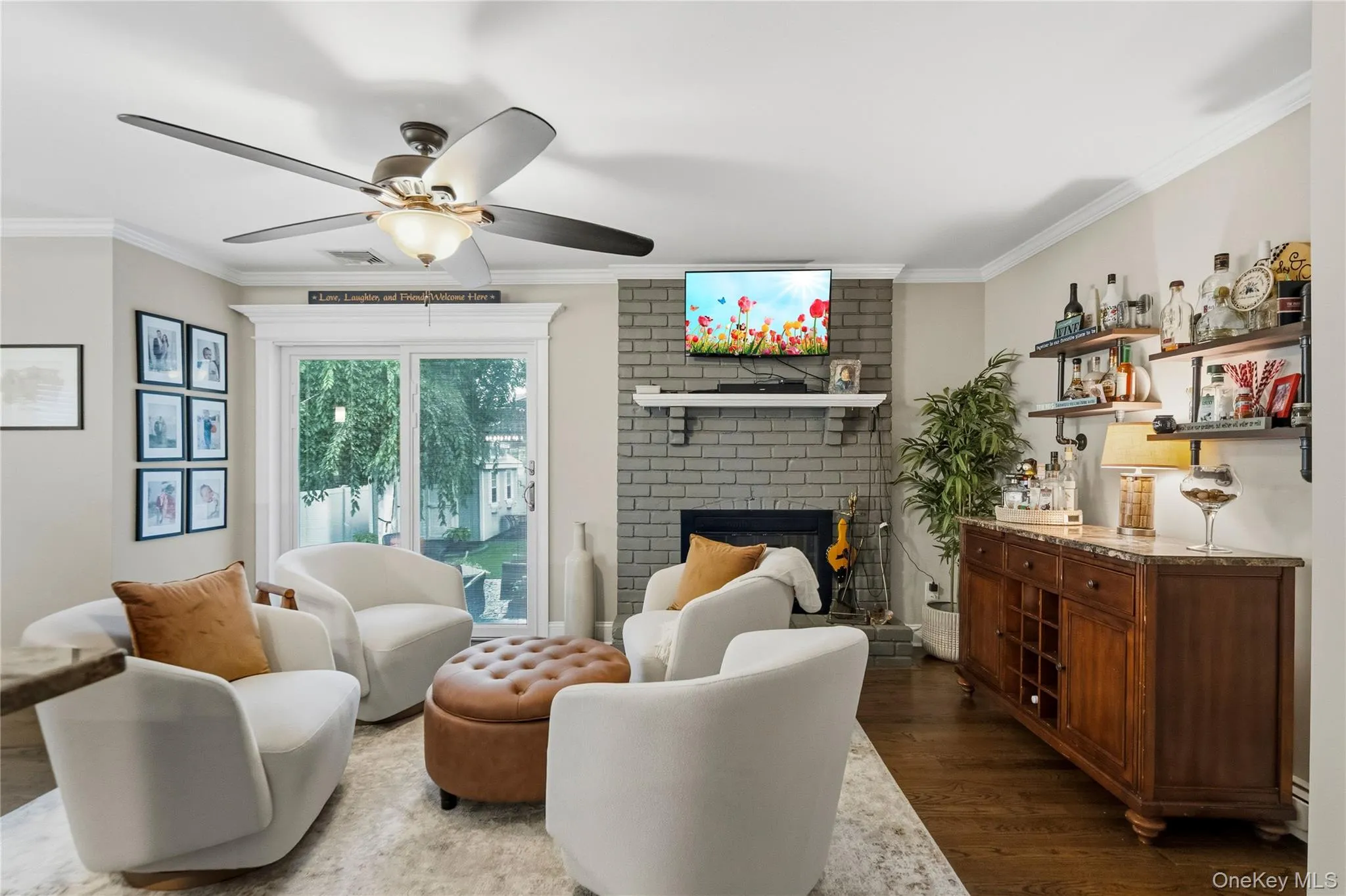 sliders leading out tobackyard sliders leading out tobackyard