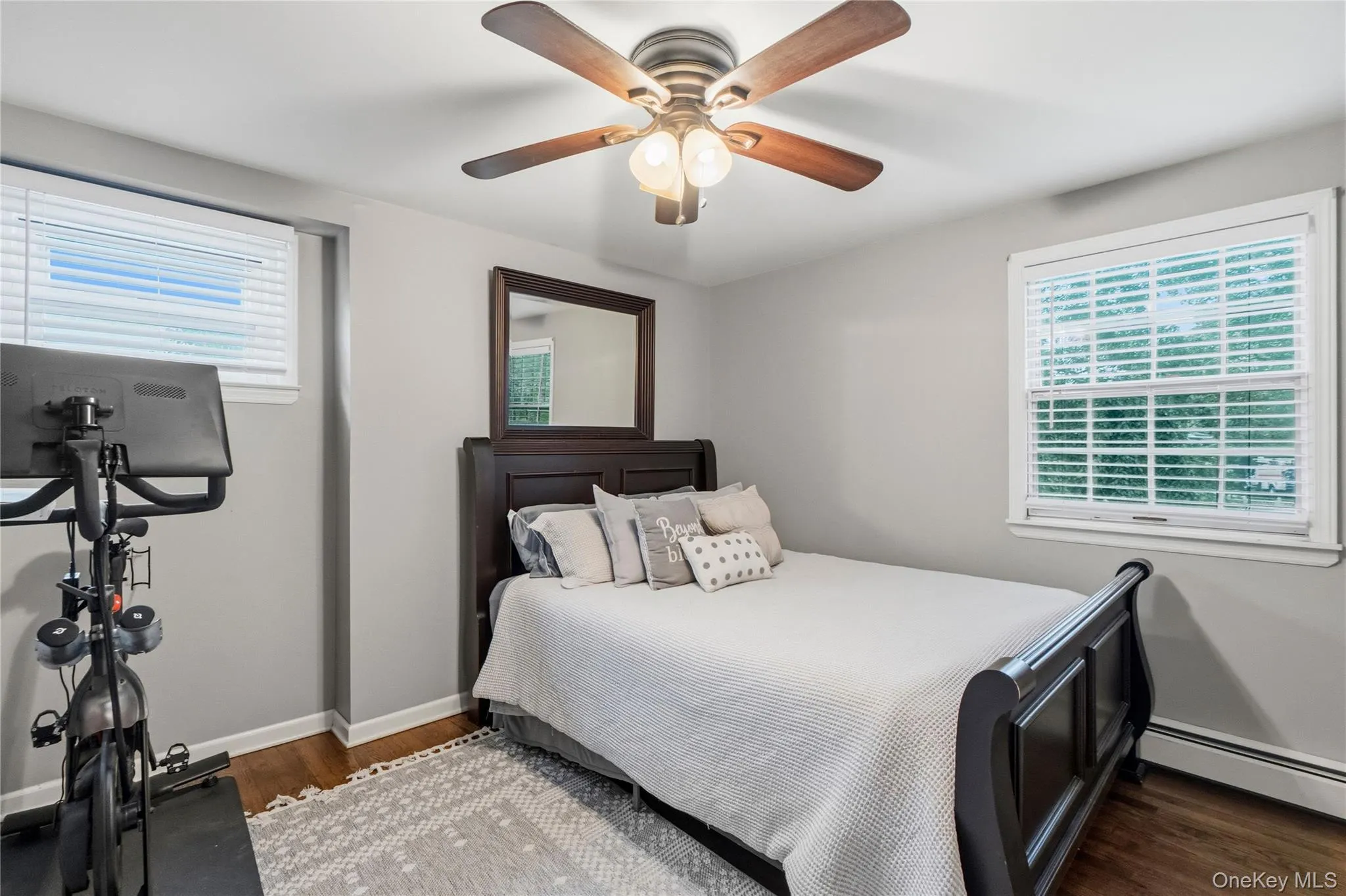 29 Hy Place, Brookhaven, NY, 4 Bedrooms Bedrooms, 8 Rooms Rooms,1 BathroomBathrooms,Residential,For Rent,Hy,0,1045805 29 Hy Place, Brookhaven, NY, 4 Bedrooms Bedrooms, 8 Rooms Rooms,1 BathroomBathrooms,Residential,For Rent,Hy,0,1045805