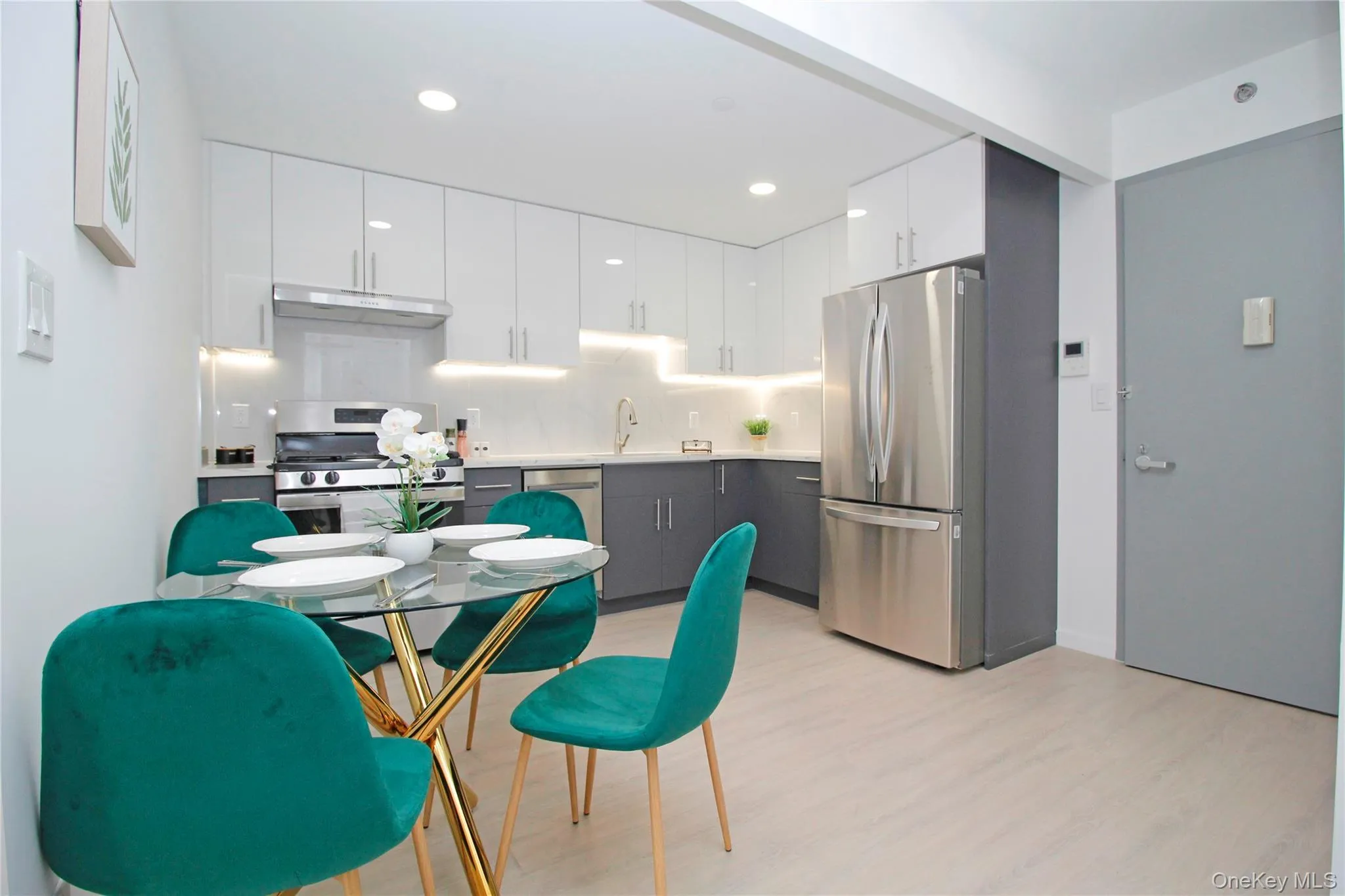 13450 Blossom Avenue, New York, NY, 2 Bedrooms Bedrooms, 5 Rooms Rooms,2 BathroomsBathrooms,Residential,For Rent,Blossom,0,1045817 13450 Blossom Avenue, New York, NY, 2 Bedrooms Bedrooms, 5 Rooms Rooms,2 BathroomsBathrooms,Residential,For Rent,Blossom,0,1045817