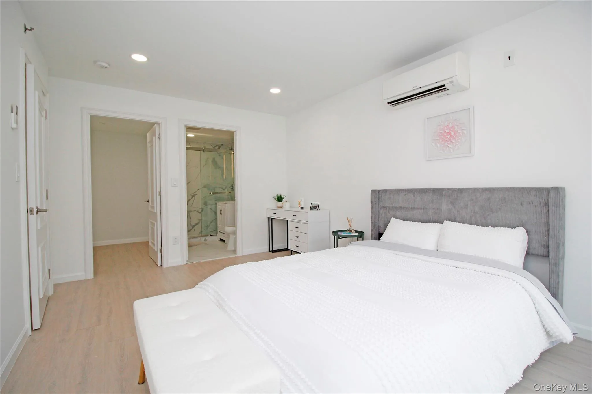 13450 Blossom Avenue, New York, NY, 2 Bedrooms Bedrooms, 5 Rooms Rooms,2 BathroomsBathrooms,Residential,For Rent,Blossom,0,1045817 13450 Blossom Avenue, New York, NY, 2 Bedrooms Bedrooms, 5 Rooms Rooms,2 BathroomsBathrooms,Residential,For Rent,Blossom,0,1045817