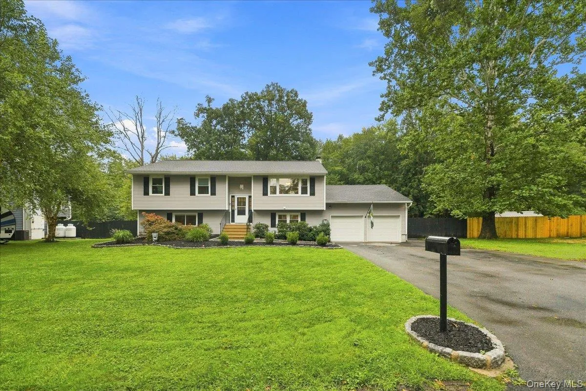 21 Dennis Road, Wappinger, NY, 4 Bedrooms Bedrooms, 9 Rooms Rooms,2 BathroomsBathrooms,Residential,For Rent,Dennis,0,1045818 21 Dennis Road, Wappinger, NY, 4 Bedrooms Bedrooms, 9 Rooms Rooms,2 BathroomsBathrooms,Residential,For Rent,Dennis,0,1045818