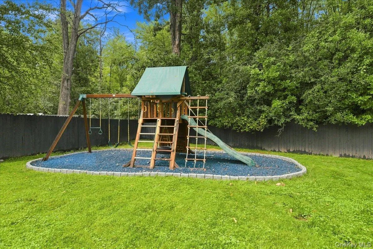21 Dennis Road, Wappinger, NY, 4 Bedrooms Bedrooms, 9 Rooms Rooms,2 BathroomsBathrooms,Residential,For Rent,Dennis,0,1045818 21 Dennis Road, Wappinger, NY, 4 Bedrooms Bedrooms, 9 Rooms Rooms,2 BathroomsBathrooms,Residential,For Rent,Dennis,0,1045818