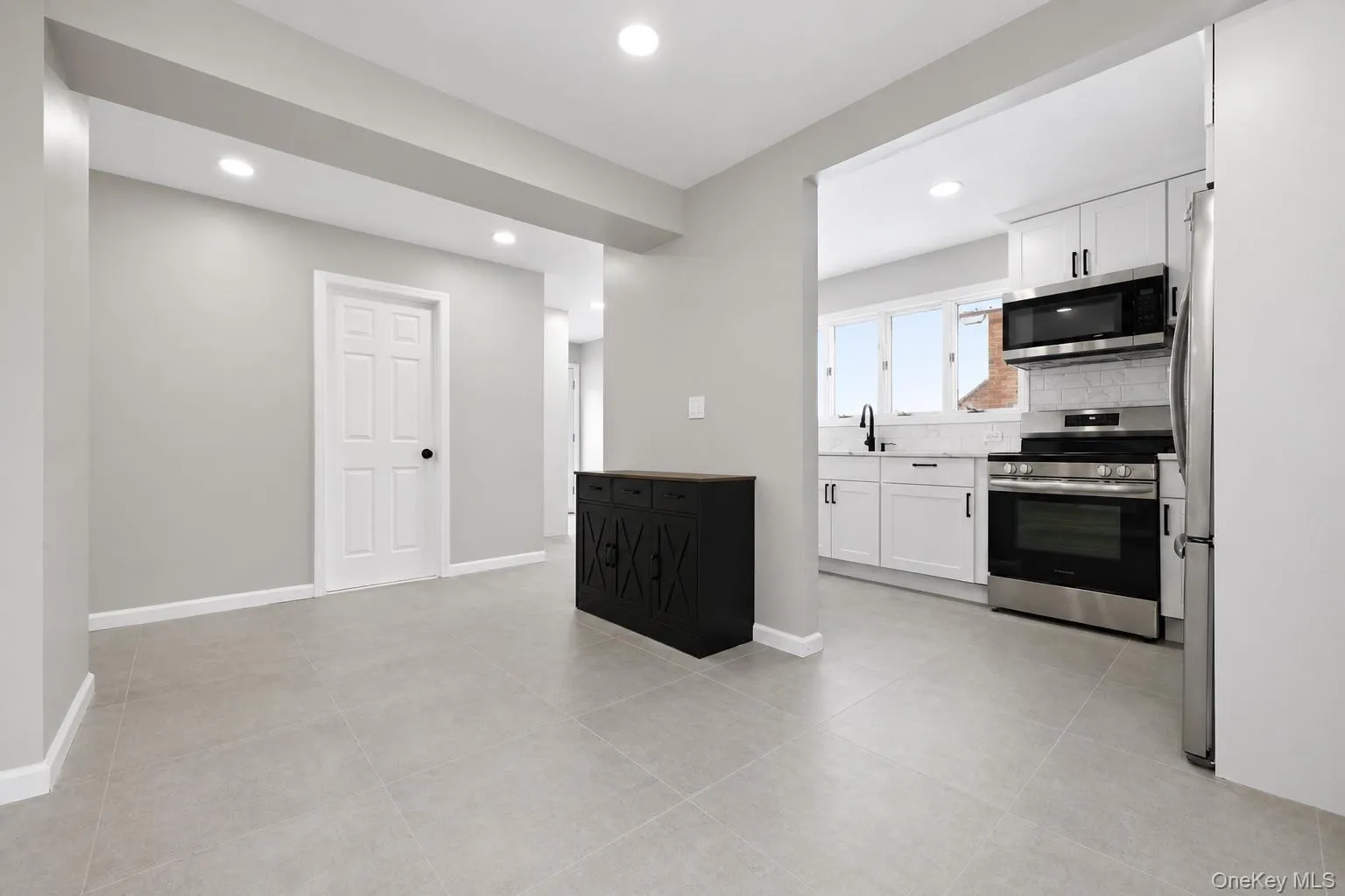 24 Crag Lane, Hempstead, NY, 5 Bedrooms Bedrooms, 8 Rooms Rooms,1 BathroomBathrooms,Residential Lease,For Rent,Crag,0,1045819 24 Crag Lane, Hempstead, NY, 5 Bedrooms Bedrooms, 8 Rooms Rooms,1 BathroomBathrooms,Residential Lease,For Rent,Crag,0,1045819