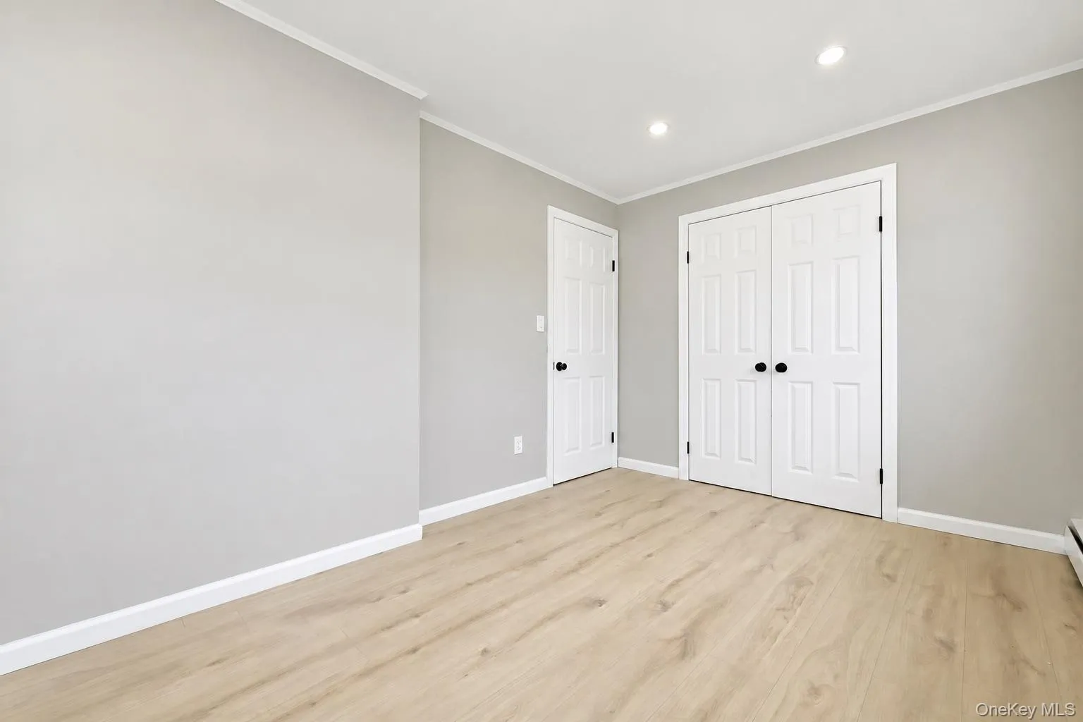 24 Crag Lane, Hempstead, NY, 5 Bedrooms Bedrooms, 8 Rooms Rooms,1 BathroomBathrooms,Residential Lease,For Rent,Crag,0,1045819 24 Crag Lane, Hempstead, NY, 5 Bedrooms Bedrooms, 8 Rooms Rooms,1 BathroomBathrooms,Residential Lease,For Rent,Crag,0,1045819