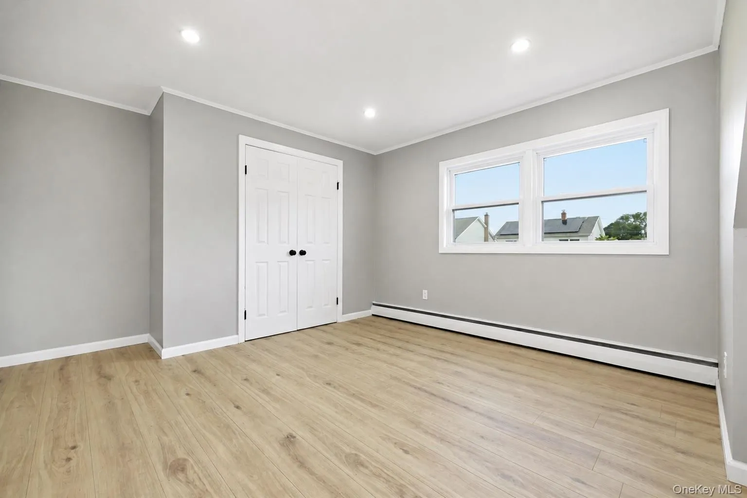 24 Crag Lane, Hempstead, NY, 5 Bedrooms Bedrooms, 8 Rooms Rooms,1 BathroomBathrooms,Residential Lease,For Rent,Crag,0,1045819 24 Crag Lane, Hempstead, NY, 5 Bedrooms Bedrooms, 8 Rooms Rooms,1 BathroomBathrooms,Residential Lease,For Rent,Crag,0,1045819