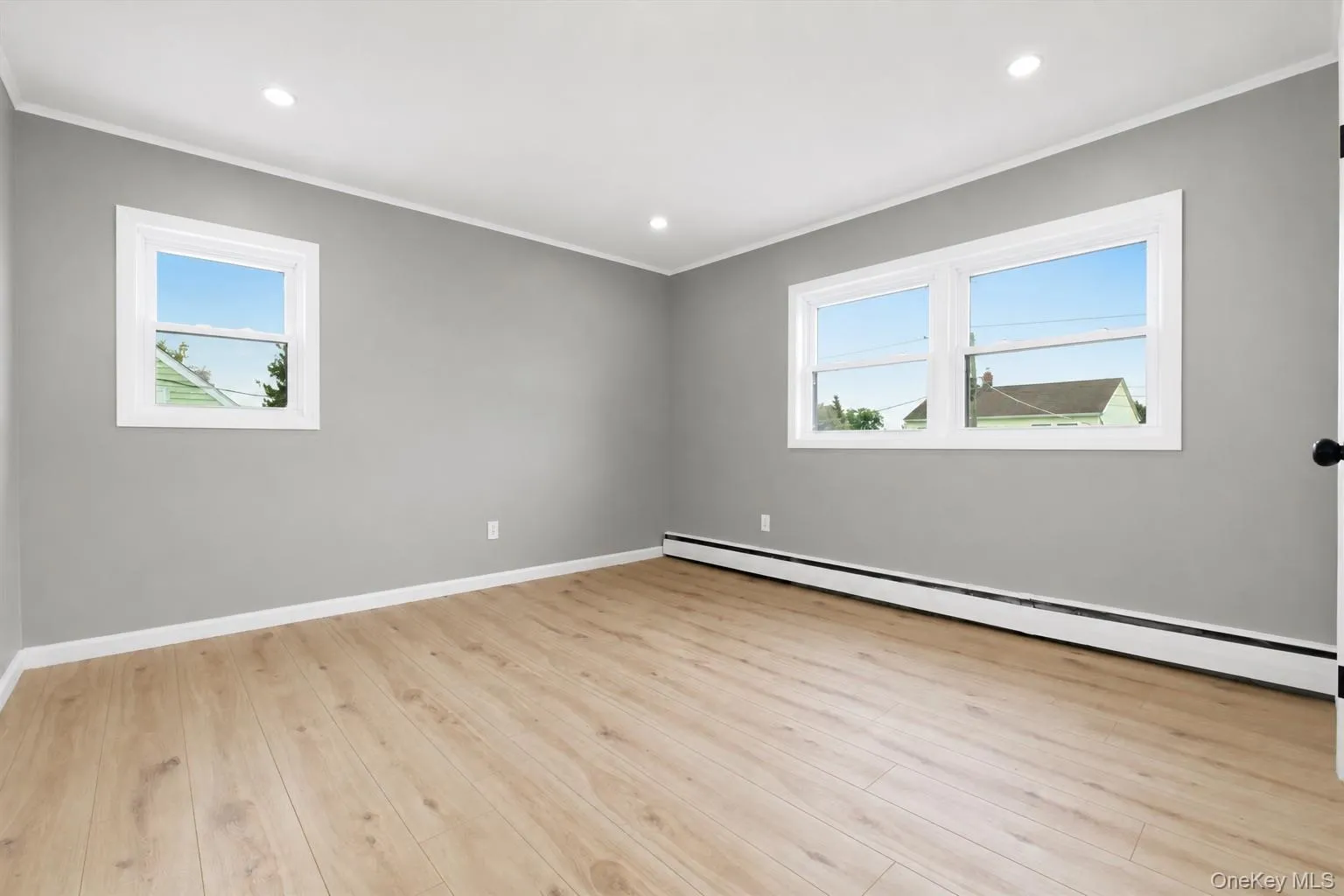 24 Crag Lane, Hempstead, NY, 5 Bedrooms Bedrooms, 8 Rooms Rooms,1 BathroomBathrooms,Residential Lease,For Rent,Crag,0,1045819 24 Crag Lane, Hempstead, NY, 5 Bedrooms Bedrooms, 8 Rooms Rooms,1 BathroomBathrooms,Residential Lease,For Rent,Crag,0,1045819
