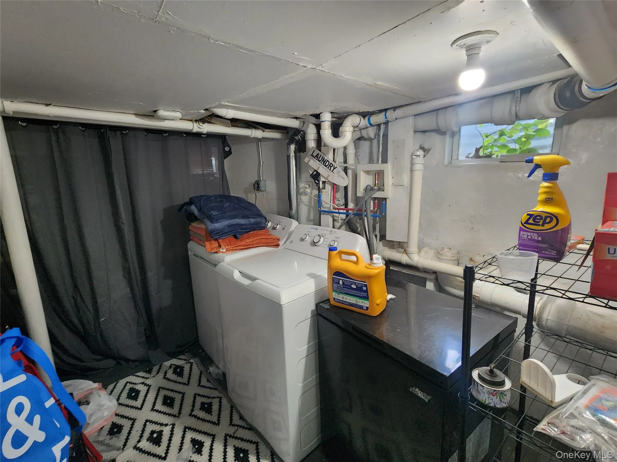 5 Konig Court, Hempstead, NY, 2 Bedrooms Bedrooms, 7 Rooms Rooms,2 BathroomsBathrooms,Residential,For Rent,Konig,0,1045823 5 Konig Court, Hempstead, NY, 2 Bedrooms Bedrooms, 7 Rooms Rooms,2 BathroomsBathrooms,Residential,For Rent,Konig,0,1045823