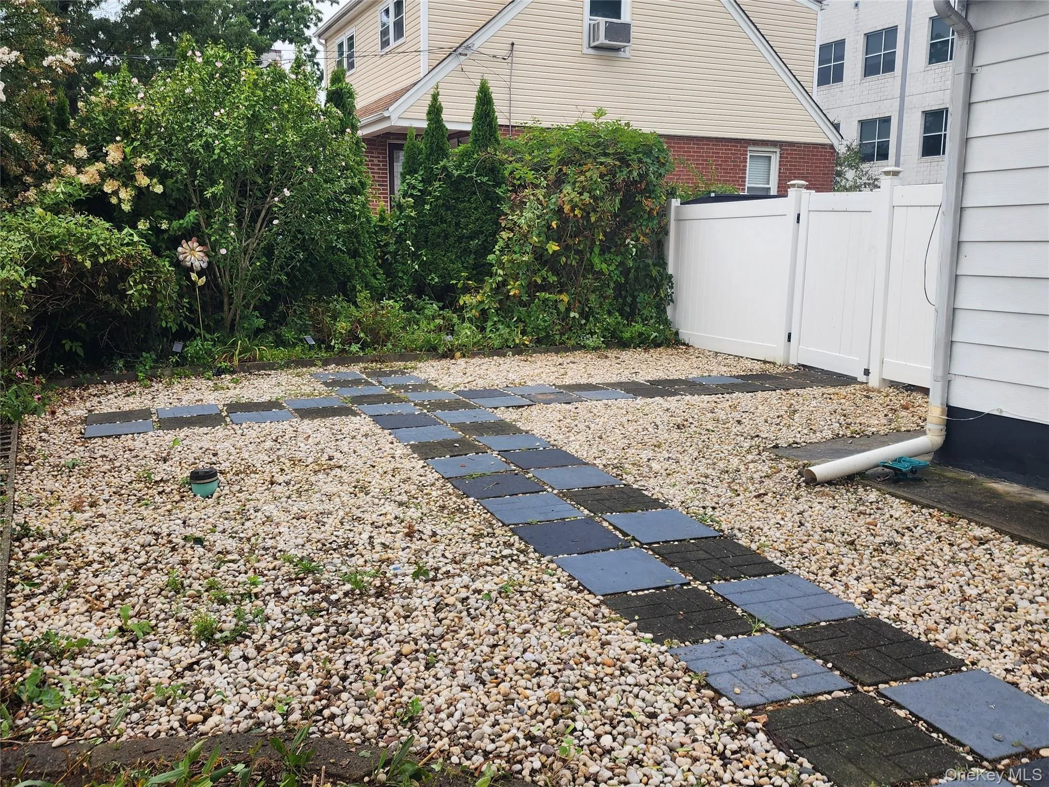 5 Konig Court, Hempstead, NY, 2 Bedrooms Bedrooms, 7 Rooms Rooms,2 BathroomsBathrooms,Residential,For Rent,Konig,0,1045823 5 Konig Court, Hempstead, NY, 2 Bedrooms Bedrooms, 7 Rooms Rooms,2 BathroomsBathrooms,Residential,For Rent,Konig,0,1045823