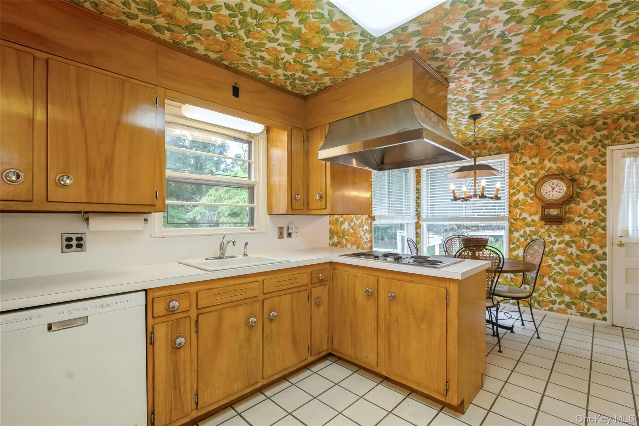 5 Hemlock Drive, North Hempstead, NY, 4 Bedrooms Bedrooms, 9 Rooms Rooms,3 BathroomsBathrooms,Residential,For Rent,Hemlock,0,1045826 5 Hemlock Drive, North Hempstead, NY, 4 Bedrooms Bedrooms, 9 Rooms Rooms,3 BathroomsBathrooms,Residential,For Rent,Hemlock,0,1045826