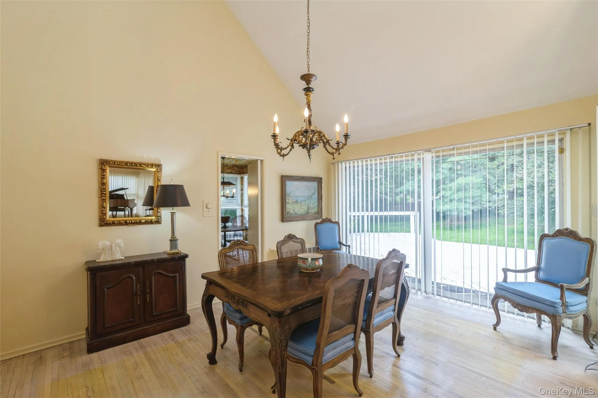 5 Hemlock Drive, North Hempstead, NY, 4 Bedrooms Bedrooms, 9 Rooms Rooms,3 BathroomsBathrooms,Residential,For Rent,Hemlock,0,1045826 5 Hemlock Drive, North Hempstead, NY, 4 Bedrooms Bedrooms, 9 Rooms Rooms,3 BathroomsBathrooms,Residential,For Rent,Hemlock,0,1045826