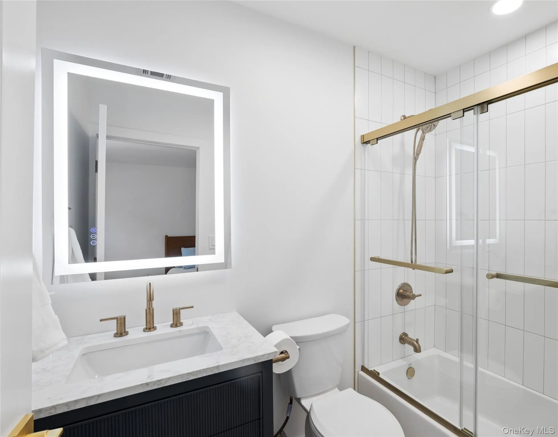 79 Lakebridge Drive, Smithtown, NY, 2 Bedrooms Bedrooms, 5 Rooms Rooms,2 BathroomsBathrooms,Residential,For Rent,Lakebridge,0,1045827 79 Lakebridge Drive, Smithtown, NY, 2 Bedrooms Bedrooms, 5 Rooms Rooms,2 BathroomsBathrooms,Residential,For Rent,Lakebridge,0,1045827