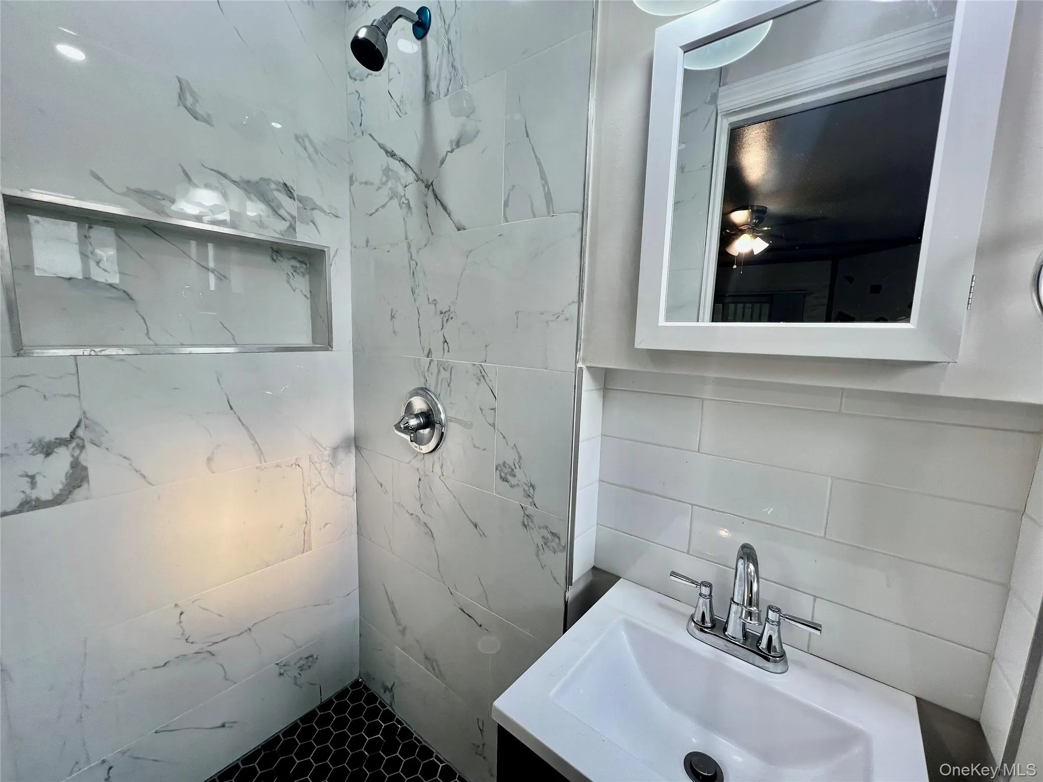 85-11 164th Avenue, New York, NY, 5 Bedrooms Bedrooms, 10 Rooms Rooms,3 BathroomsBathrooms,Residential,For Rent,164th,0,1045832 85-11 164th Avenue, New York, NY, 5 Bedrooms Bedrooms, 10 Rooms Rooms,3 BathroomsBathrooms,Residential,For Rent,164th,0,1045832