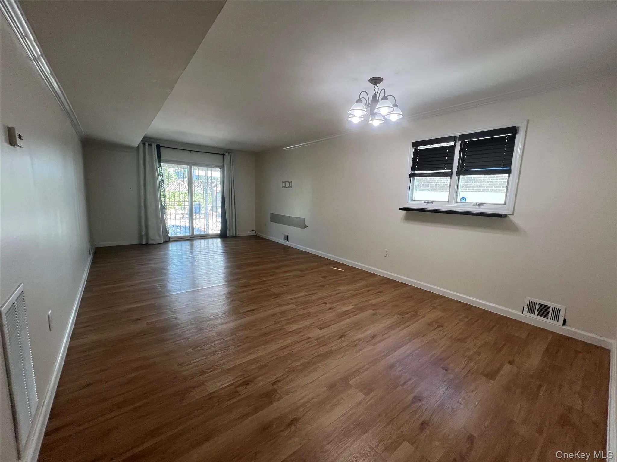 85-11 164th Avenue, New York, NY, 5 Bedrooms Bedrooms, 10 Rooms Rooms,3 BathroomsBathrooms,Residential,For Rent,164th,0,1045832 85-11 164th Avenue, New York, NY, 5 Bedrooms Bedrooms, 10 Rooms Rooms,3 BathroomsBathrooms,Residential,For Rent,164th,0,1045832