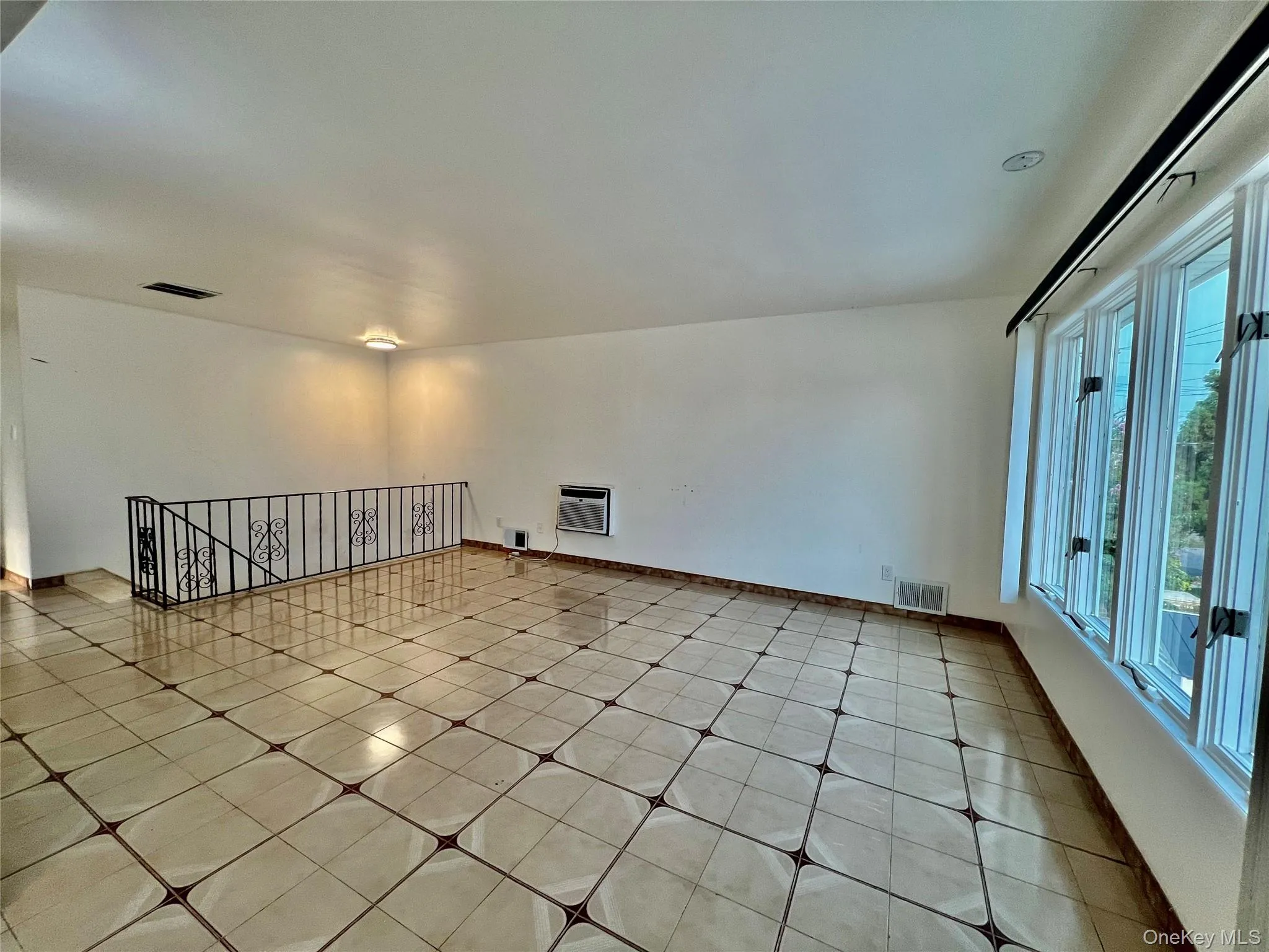 85-11 164th Avenue, New York, NY, 5 Bedrooms Bedrooms, 10 Rooms Rooms,3 BathroomsBathrooms,Residential,For Rent,164th,0,1045832 85-11 164th Avenue, New York, NY, 5 Bedrooms Bedrooms, 10 Rooms Rooms,3 BathroomsBathrooms,Residential,For Rent,164th,0,1045832