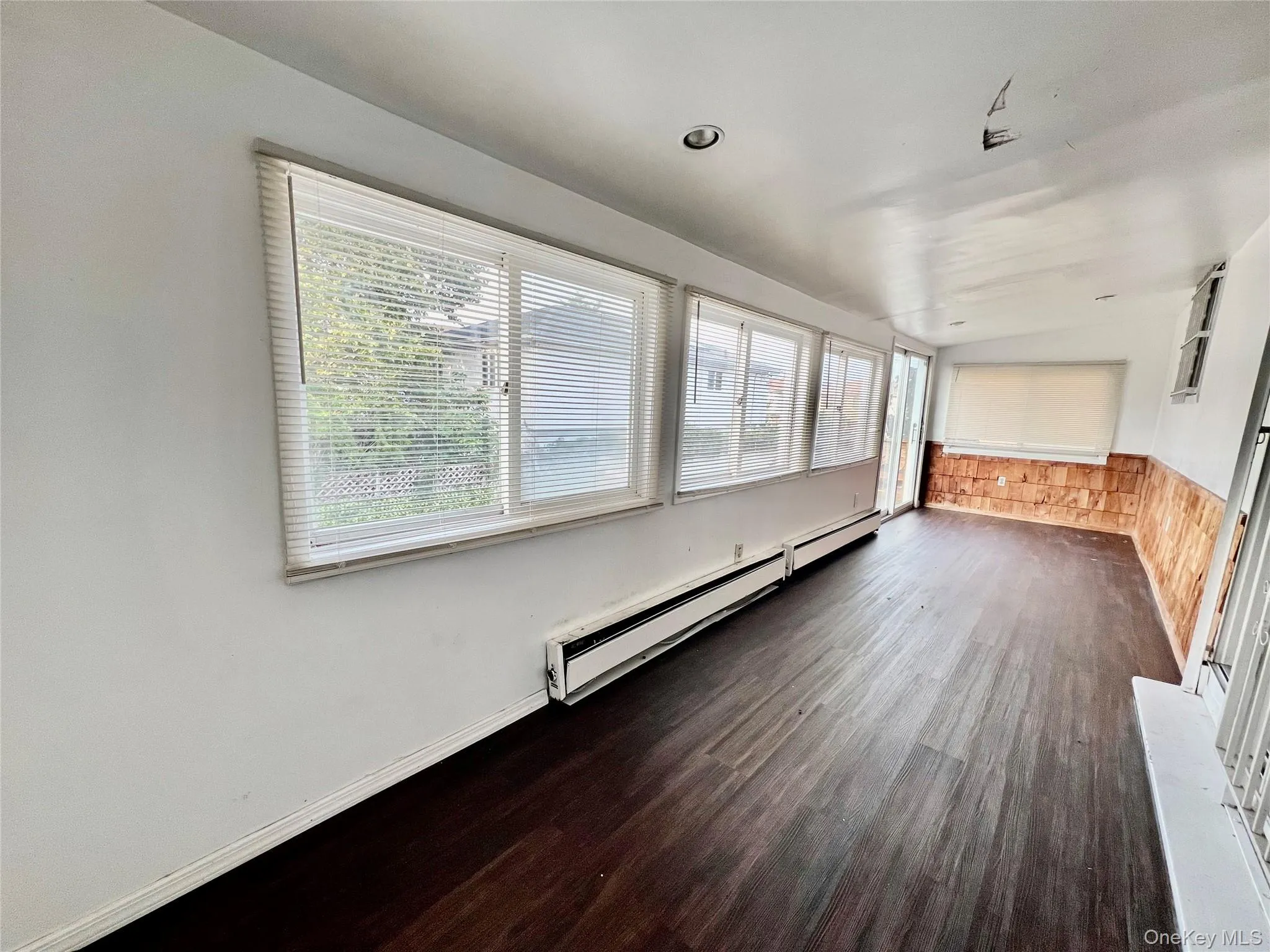 85-11 164th Avenue, New York, NY, 5 Bedrooms Bedrooms, 10 Rooms Rooms,3 BathroomsBathrooms,Residential,For Rent,164th,0,1045832 85-11 164th Avenue, New York, NY, 5 Bedrooms Bedrooms, 10 Rooms Rooms,3 BathroomsBathrooms,Residential,For Rent,164th,0,1045832