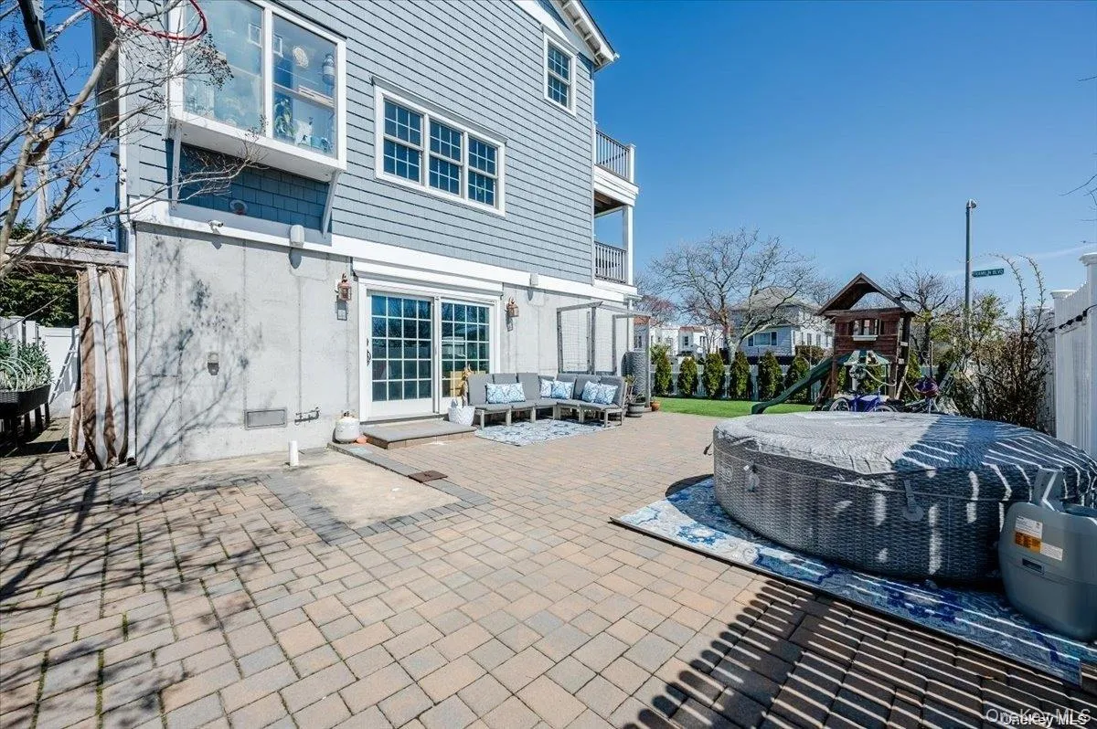 555 Franklin Boulevard, Long Beach, NY, 4 Bedrooms Bedrooms, 8 Rooms Rooms,2 BathroomsBathrooms,Residential Lease,For Rent,Franklin,0,1045835 555 Franklin Boulevard, Long Beach, NY, 4 Bedrooms Bedrooms, 8 Rooms Rooms,2 BathroomsBathrooms,Residential Lease,For Rent,Franklin,0,1045835