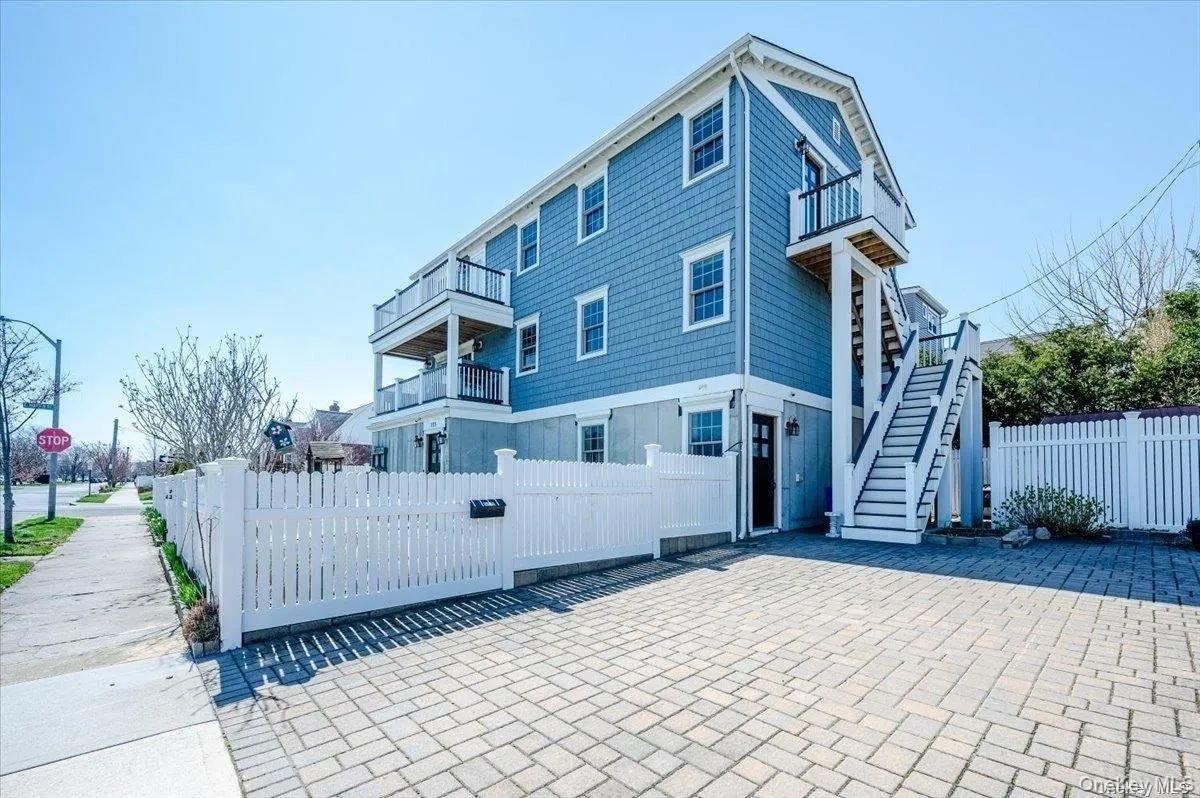 555 Franklin Boulevard, Long Beach, NY, 4 Bedrooms Bedrooms, 8 Rooms Rooms,2 BathroomsBathrooms,Residential Lease,For Rent,Franklin,0,1045835 555 Franklin Boulevard, Long Beach, NY, 4 Bedrooms Bedrooms, 8 Rooms Rooms,2 BathroomsBathrooms,Residential Lease,For Rent,Franklin,0,1045835