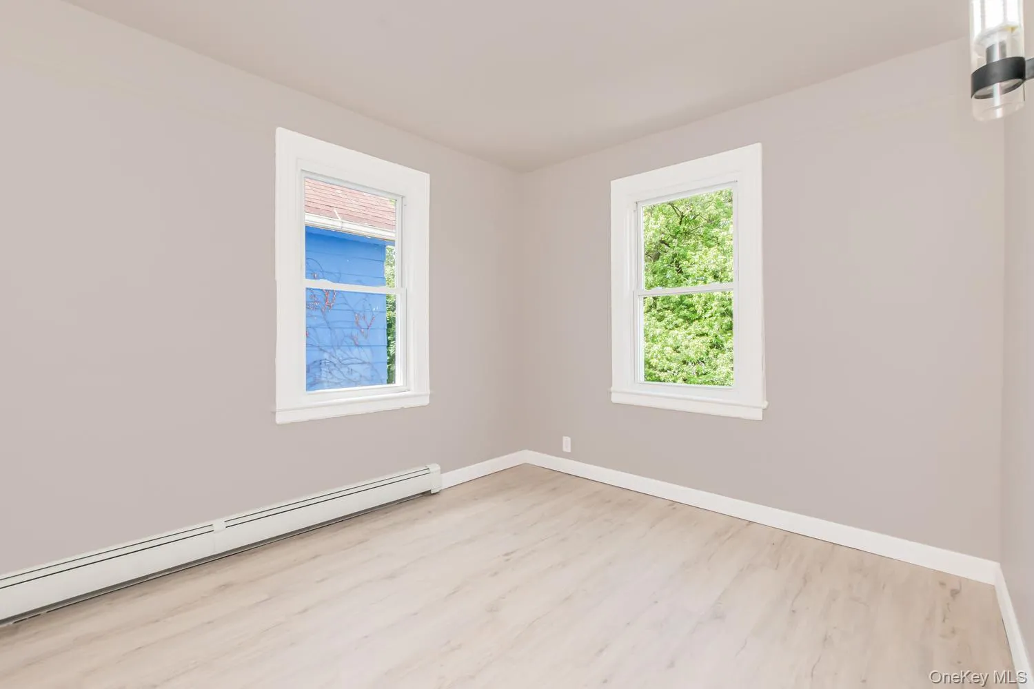 427 Taylor Avenue, New York, NY, 4 Bedrooms Bedrooms, 6 Rooms Rooms,2 BathroomsBathrooms,Residential,For Rent,Taylor,0,1045836 427 Taylor Avenue, New York, NY, 4 Bedrooms Bedrooms, 6 Rooms Rooms,2 BathroomsBathrooms,Residential,For Rent,Taylor,0,1045836