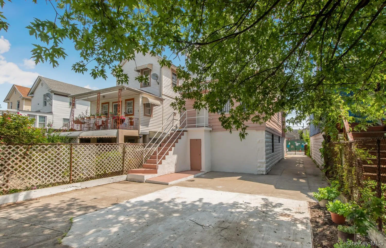 427 Taylor Avenue, New York, NY, 4 Bedrooms Bedrooms, 6 Rooms Rooms,2 BathroomsBathrooms,Residential,For Rent,Taylor,0,1045836 427 Taylor Avenue, New York, NY, 4 Bedrooms Bedrooms, 6 Rooms Rooms,2 BathroomsBathrooms,Residential,For Rent,Taylor,0,1045836
