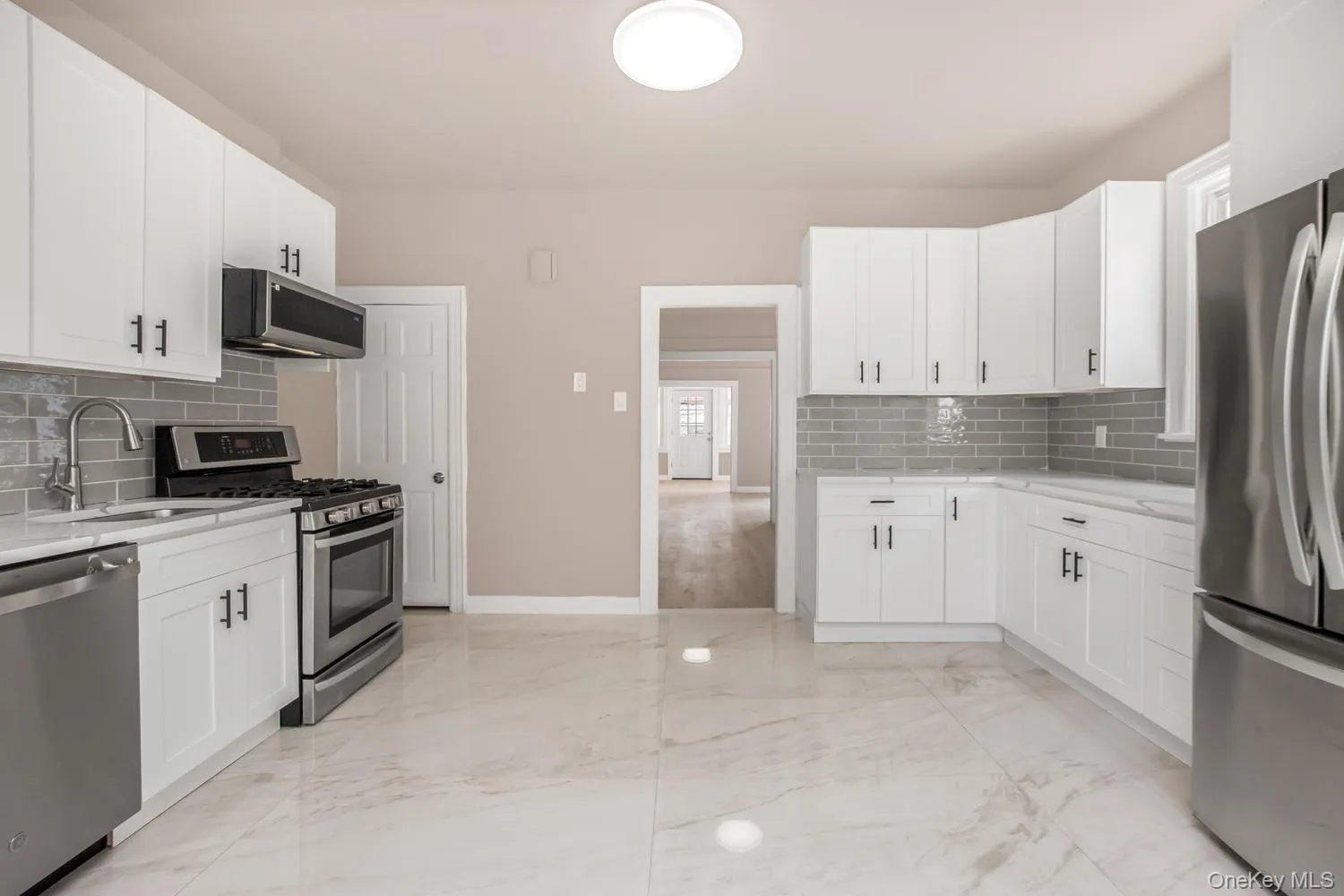 427 Taylor Avenue, New York, NY, 4 Bedrooms Bedrooms, 6 Rooms Rooms,2 BathroomsBathrooms,Residential,For Rent,Taylor,0,1045836 427 Taylor Avenue, New York, NY, 4 Bedrooms Bedrooms, 6 Rooms Rooms,2 BathroomsBathrooms,Residential,For Rent,Taylor,0,1045836