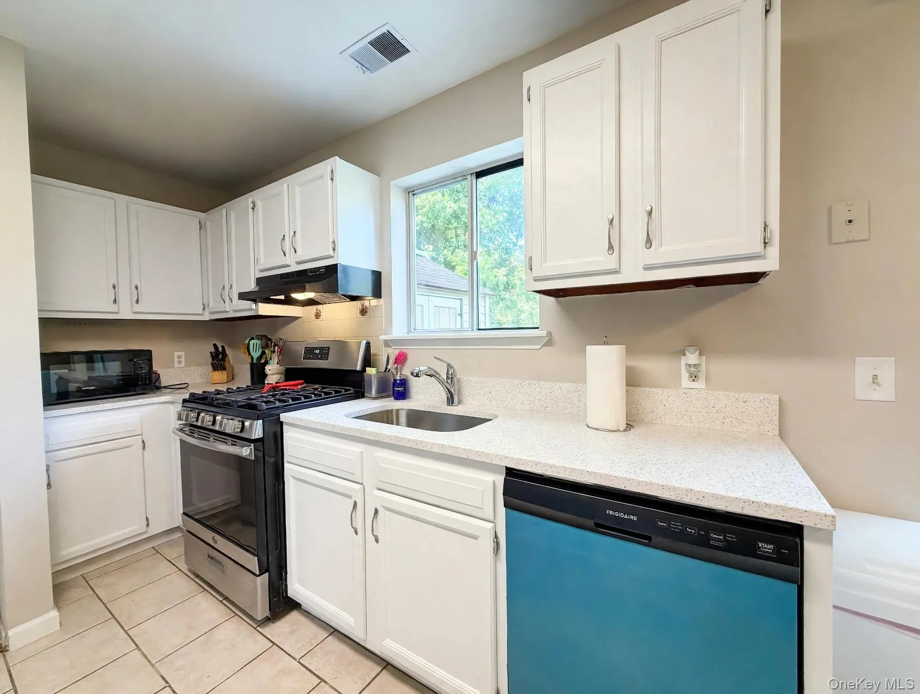 276 Temple Hill Road, New Windsor, NY, 3 Bedrooms Bedrooms, 6 Rooms Rooms,1 BathroomBathrooms,Residential,For Rent,Temple Hill,0,1045841 276 Temple Hill Road, New Windsor, NY, 3 Bedrooms Bedrooms, 6 Rooms Rooms,1 BathroomBathrooms,Residential,For Rent,Temple Hill,0,1045841