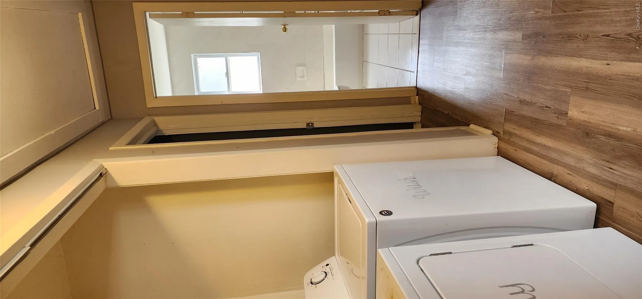 79 Hemlock Drive, Brookhaven, NY, 3 Bedrooms Bedrooms, 5 Rooms Rooms,1 BathroomBathrooms,Residential Lease,For Rent,Hemlock,0,1045843 79 Hemlock Drive, Brookhaven, NY, 3 Bedrooms Bedrooms, 5 Rooms Rooms,1 BathroomBathrooms,Residential Lease,For Rent,Hemlock,0,1045843